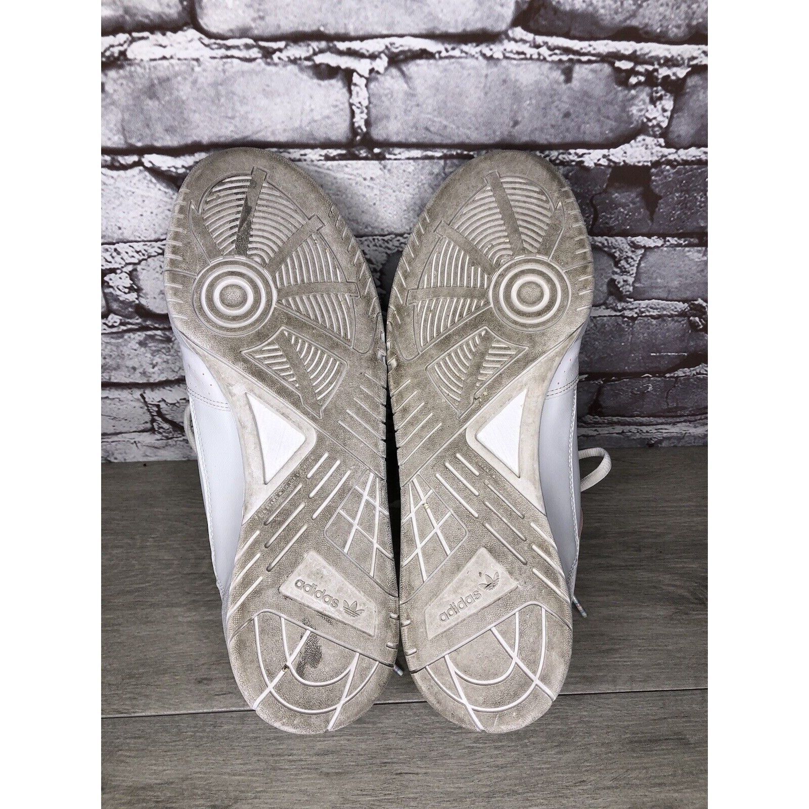 Adidas Adidas Love Unites White Leather Blue Pink Stripe Sneakers M Size US 10 / EU 43 - 11 Thumbnail
