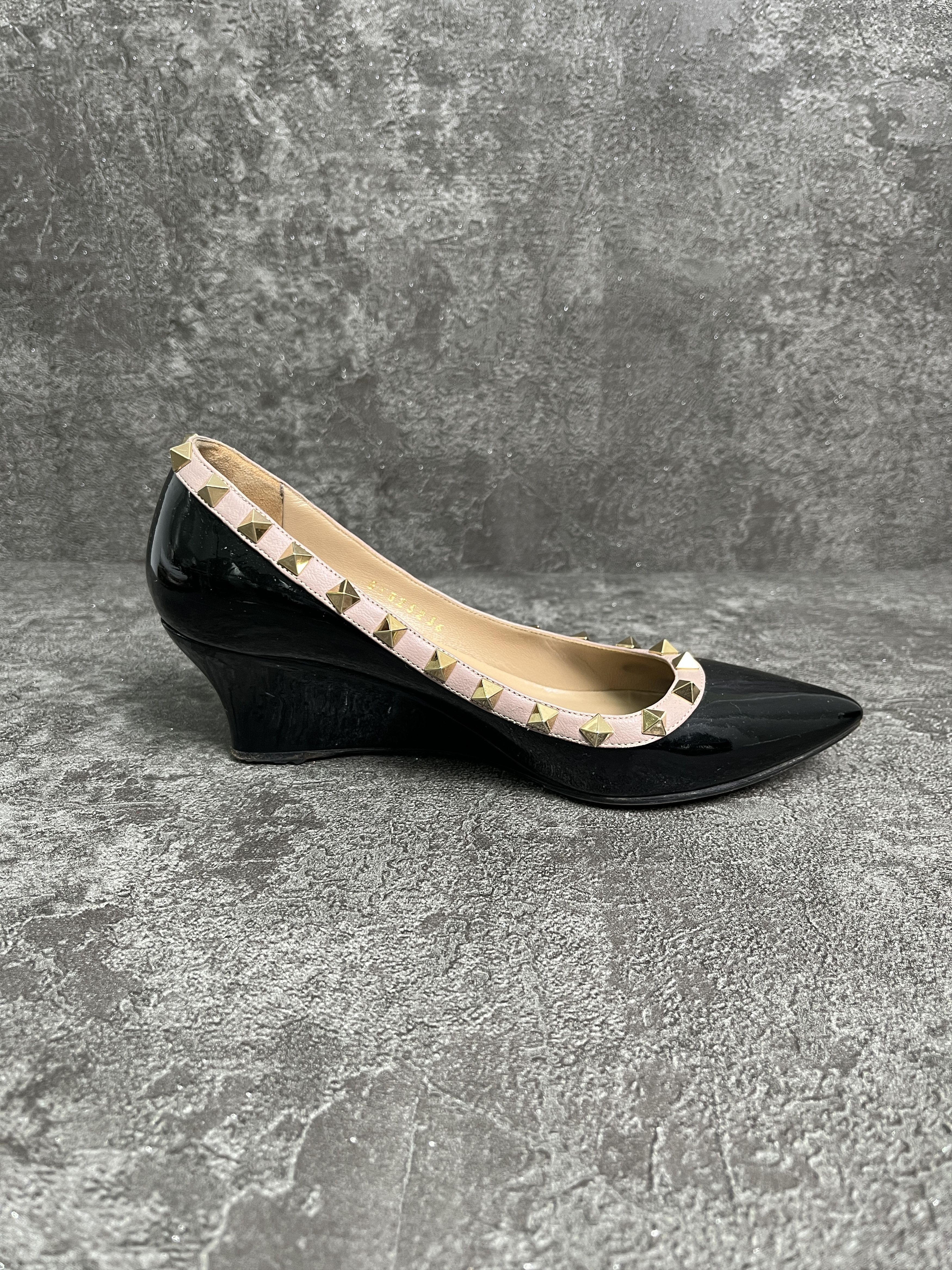 Valentino Valentino Black Rockstud Shoes With Beige Trim Size US 6 / IT 36 - 2 Thumbnail
