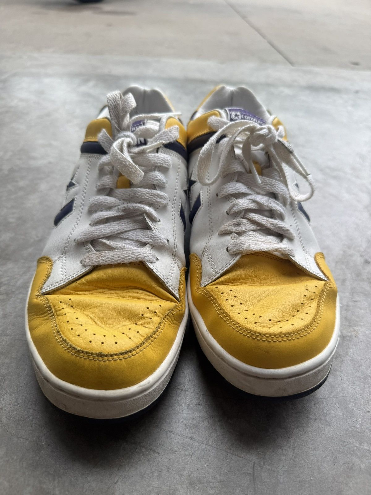 Converse Vintage Y2K Converse Weapon Low “Magic Johnson” Lakers Snkr Size US 11 / EU 44 - 3 Thumbnail