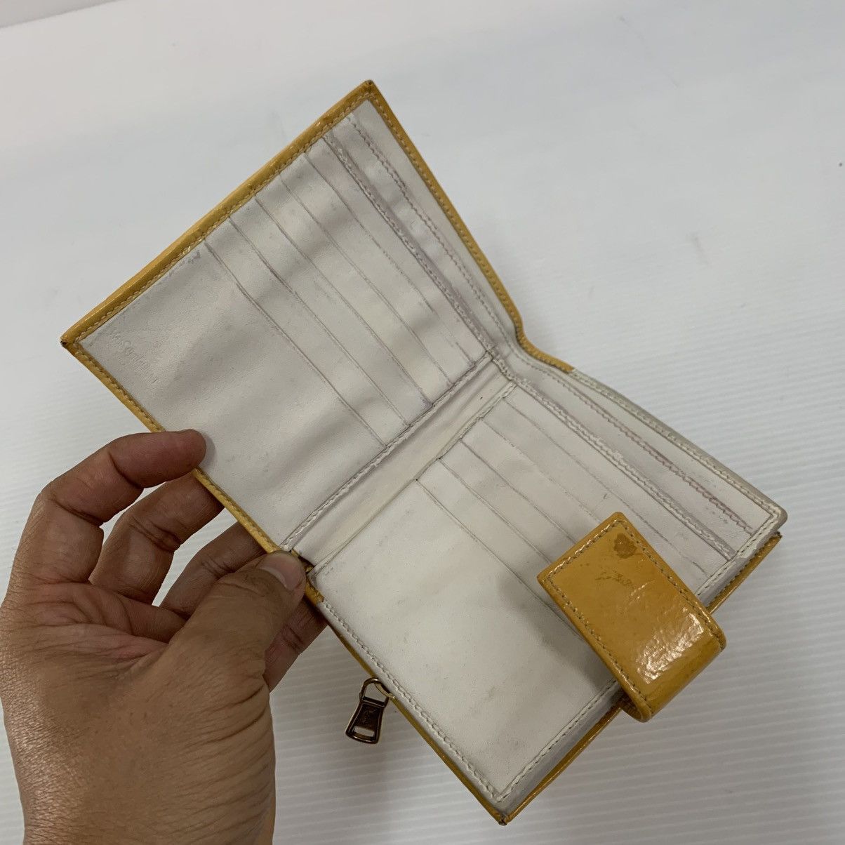 Yves Saint Laurent YvesSaintLaurent Wallet Size ONE SIZE - 8 Thumbnail