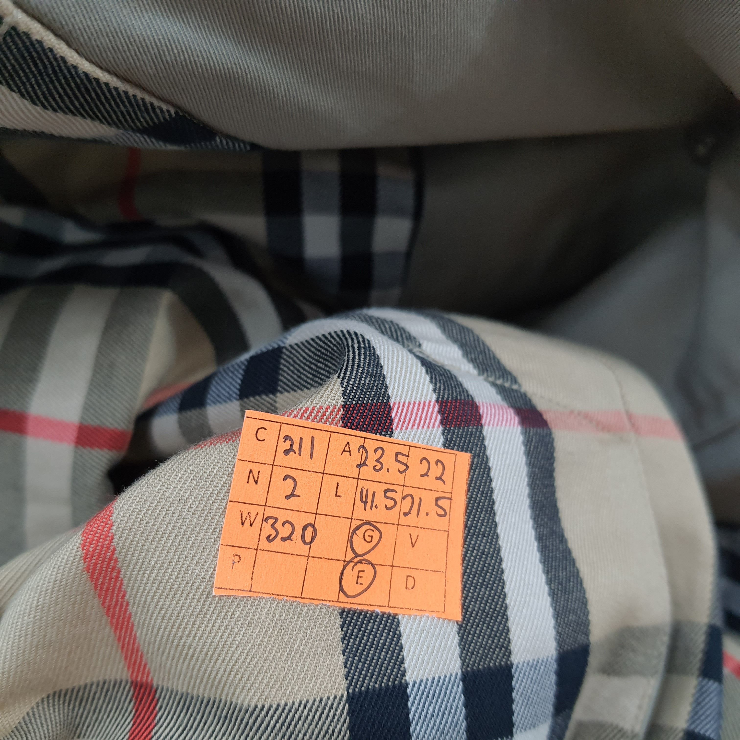 Burberry × Vintage Vintage Burberrys Nova Check Trench Jacket Size US L / EU 52-54 / 3 - 11 Thumbnail