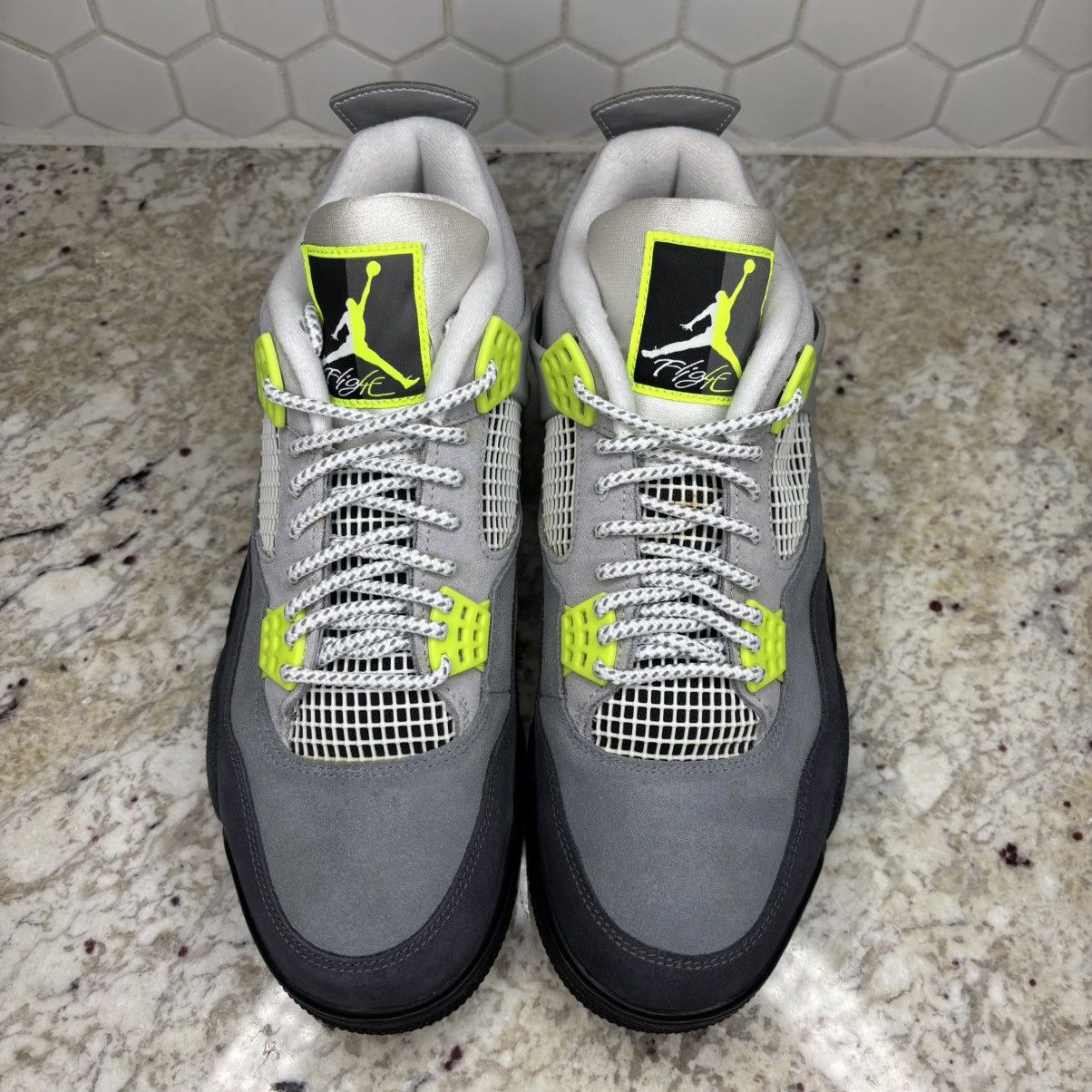 Jordan Brand Size 11 - Jordan 4 Retro SE Mid Neon 95 NEW WITH DEFECTS Size US 11 / EU 44 - 10 Thumbnail