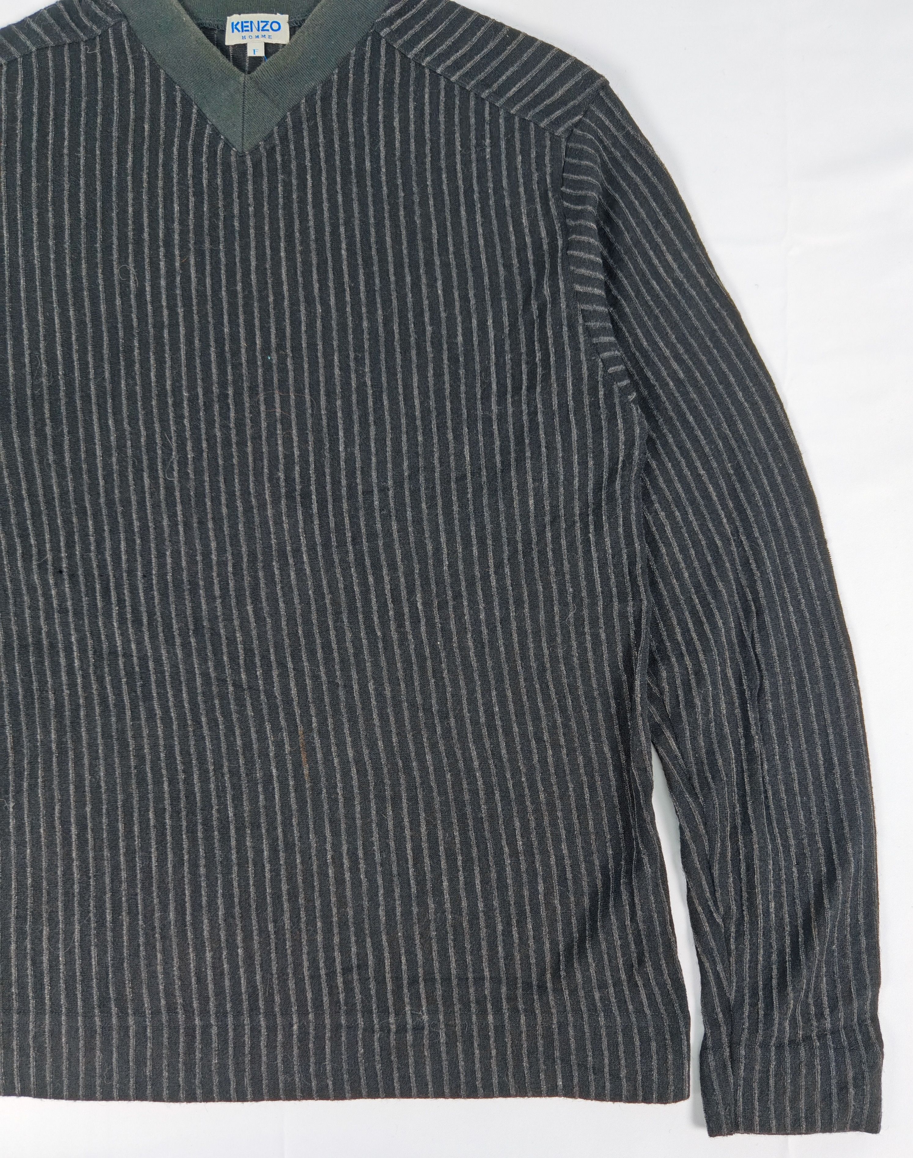 Kenzo Kenzo Homme Black Pinstripe V-Neck Lng Sleeve T-shirt Size US S / EU 44-46 / 1 - 3 Thumbnail