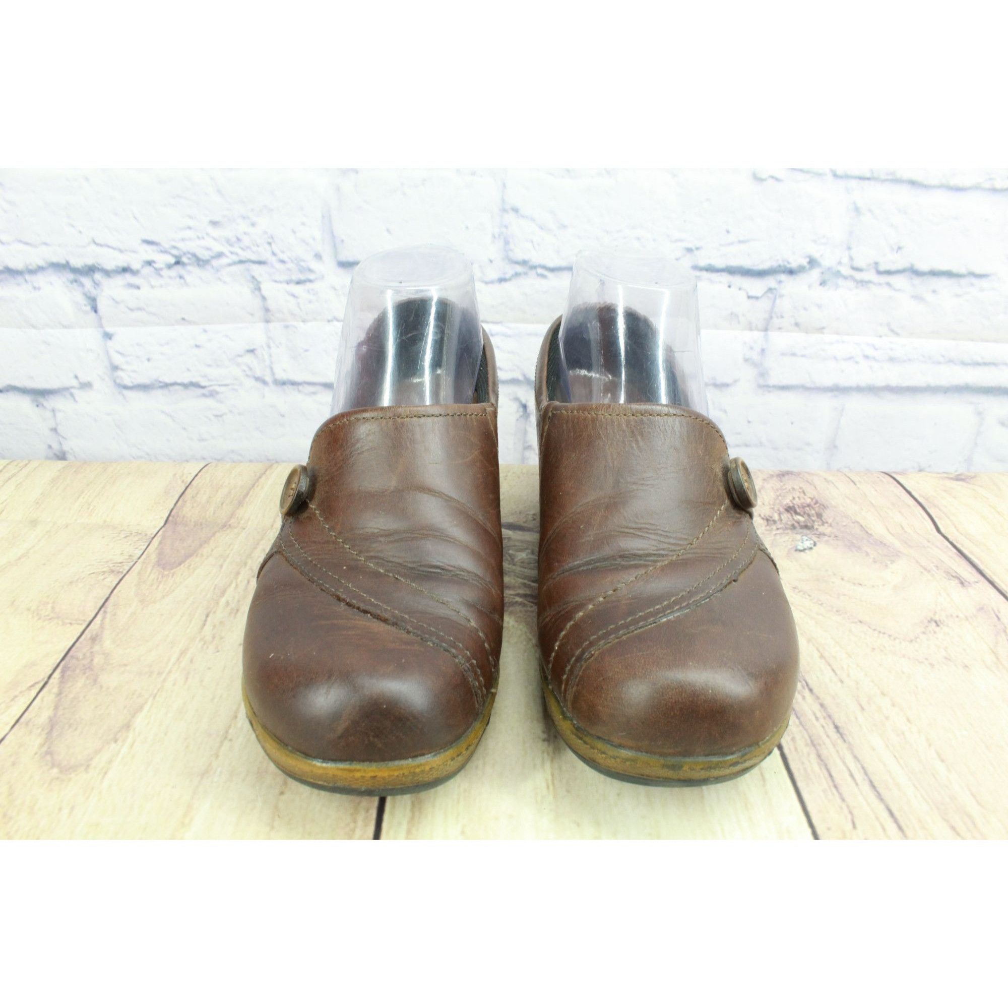 KEEN Keen Mora Button Leather Slip On Non Slip Casual Mule Clogs Size US 7 / IT 37 - 4 Thumbnail