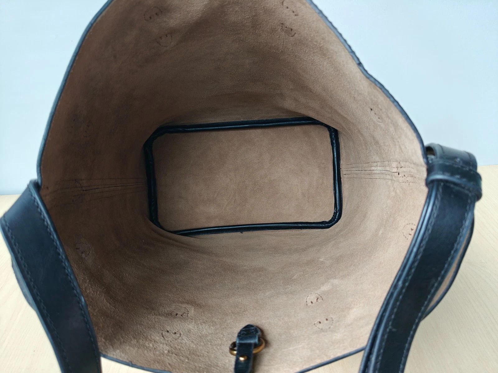 Polo Ralph Lauren Polo Ralph Lauren Bellport Leather Large Bucket Bag FTP 0010 Size ONE SIZE - 8 Thumbnail