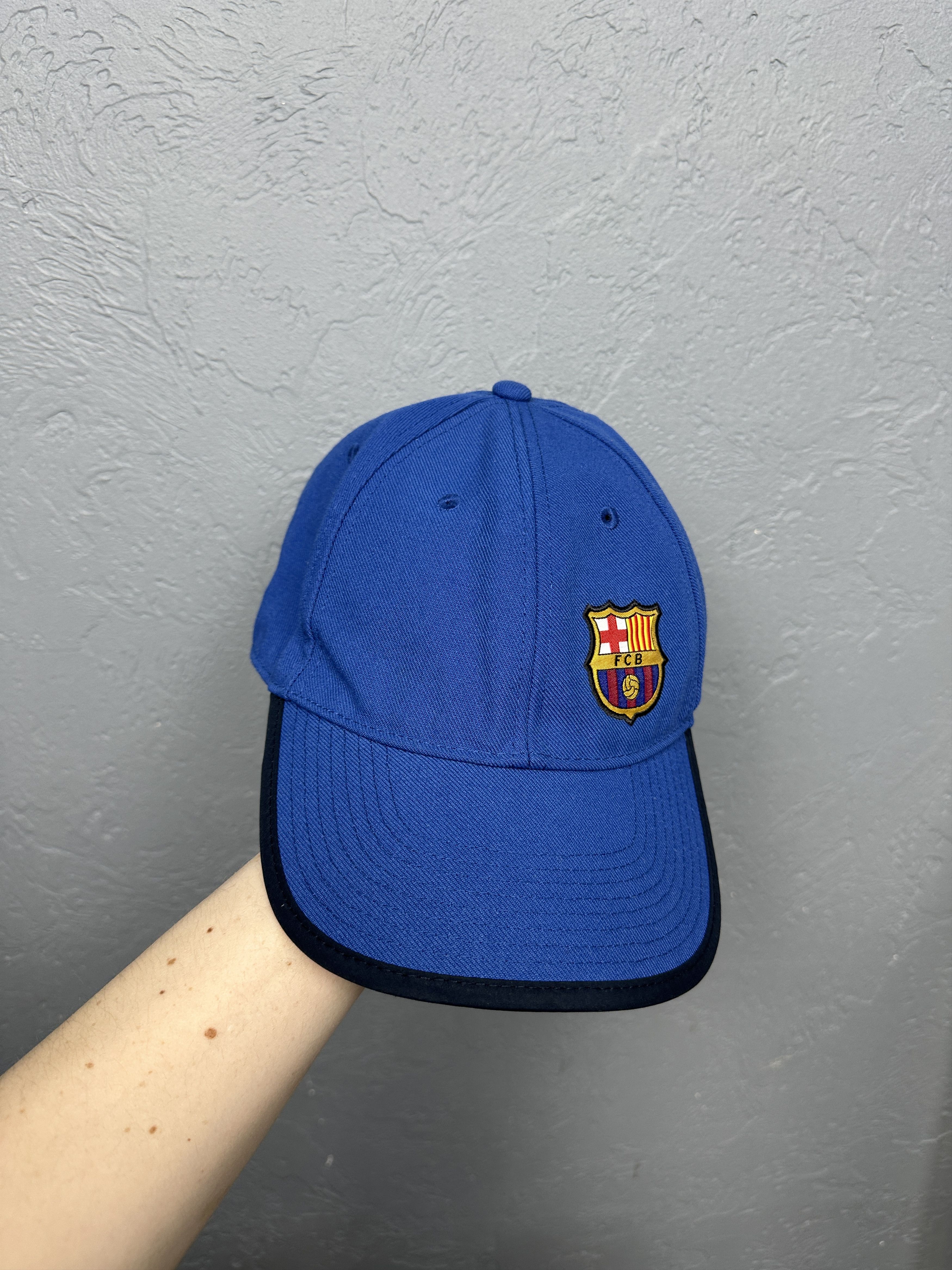Nike Nike F.C. Barcelona Vintage Mens Hat Cap Size ONE SIZE - 6 Thumbnail