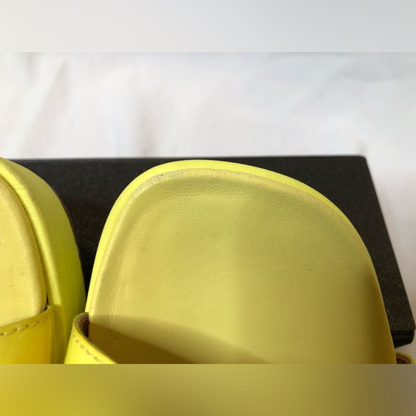 Ugg UGG Emily Patented Leather Yellow Platform Sandal— Size 6 Size US 6 / IT 36 - 3 Thumbnail