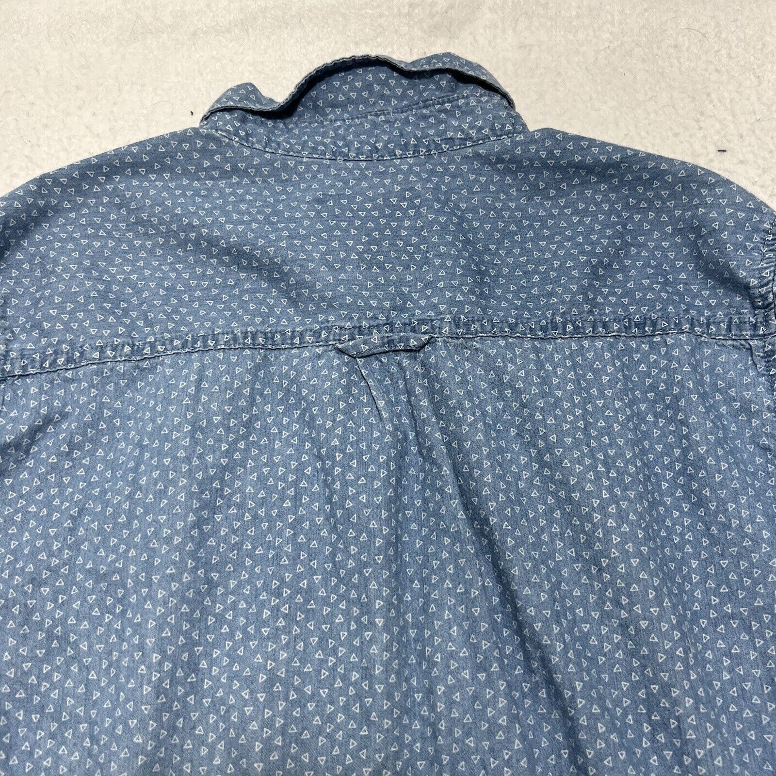 Cotton On Cotton On Medium Button Down Triangle Pattern Dress Shirt Size US M / EU 48-50 / 2 - 11 Thumbnail