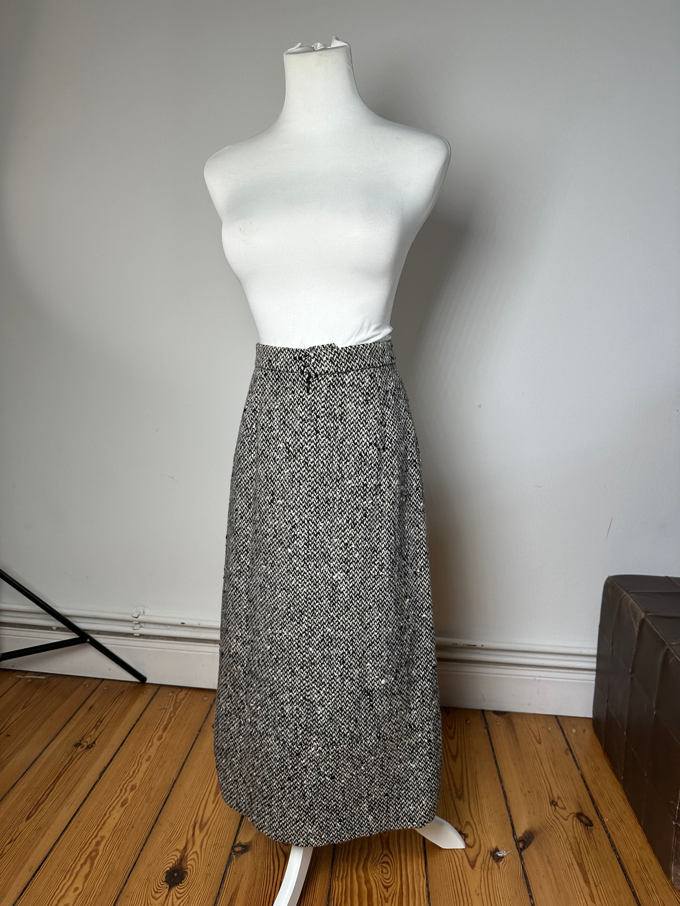 Balenciaga Vintage Wool Skirt Grey Black M Size 27" / US 4 / IT 40 - 1 Thumbnail