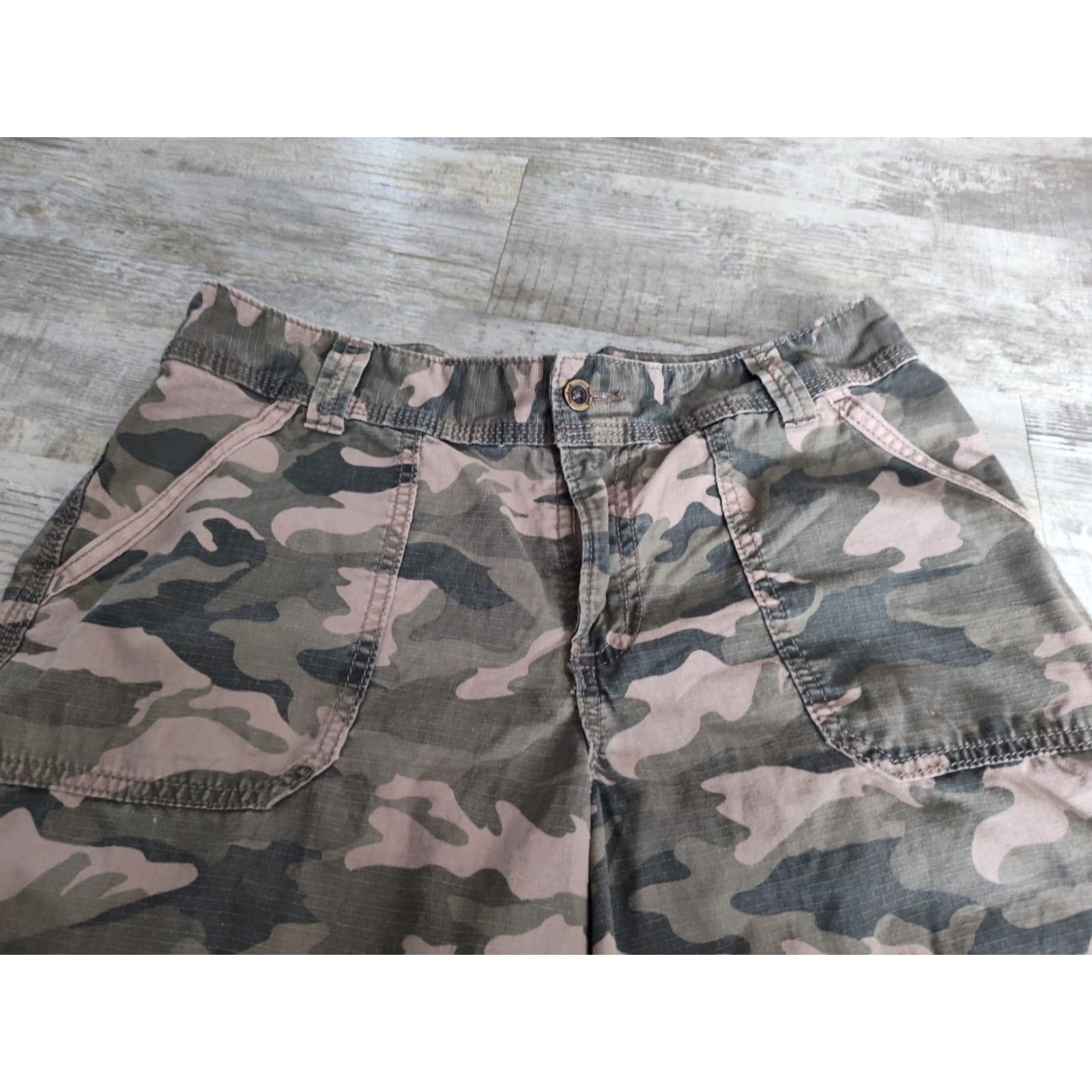 Carhartt VINTAGE Carhartt Womens Shorts Size 10 Camo Green Ripstop Casual Outdoor Hiking Walking Size 32" / US 10 / IT 46 - 4 Thumbnail