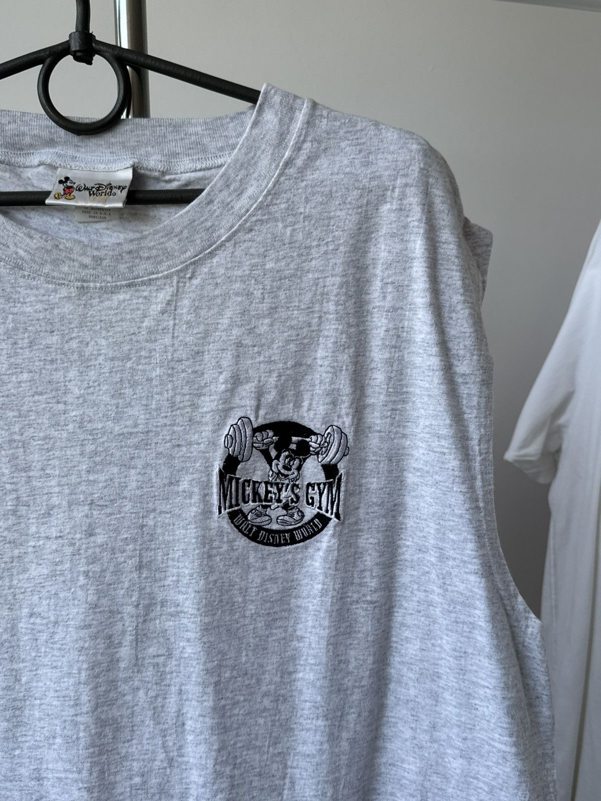 Disney Vintage 90s Mickeys Gym Tank Top Tee Shirt Size US L / EU 52-54 / 3 - 2 Thumbnail
