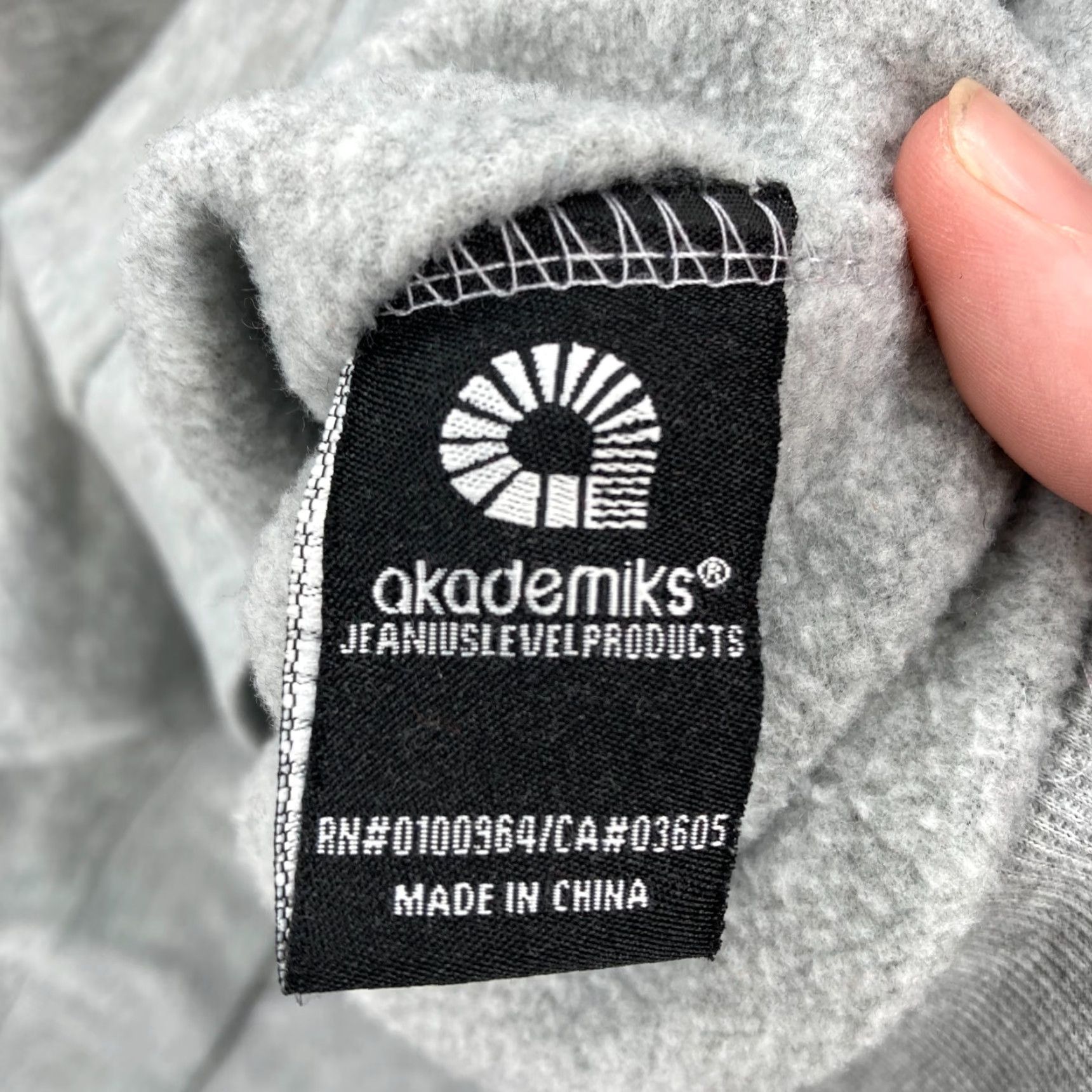 Akademiks VINTAGE Akademiks Fleece Sweatshirt Mens 2XL Gray Plaid Logo Embroidered Hip Hop Shirt Size US XXL / EU 58 / 5 - 5 Thumbnail