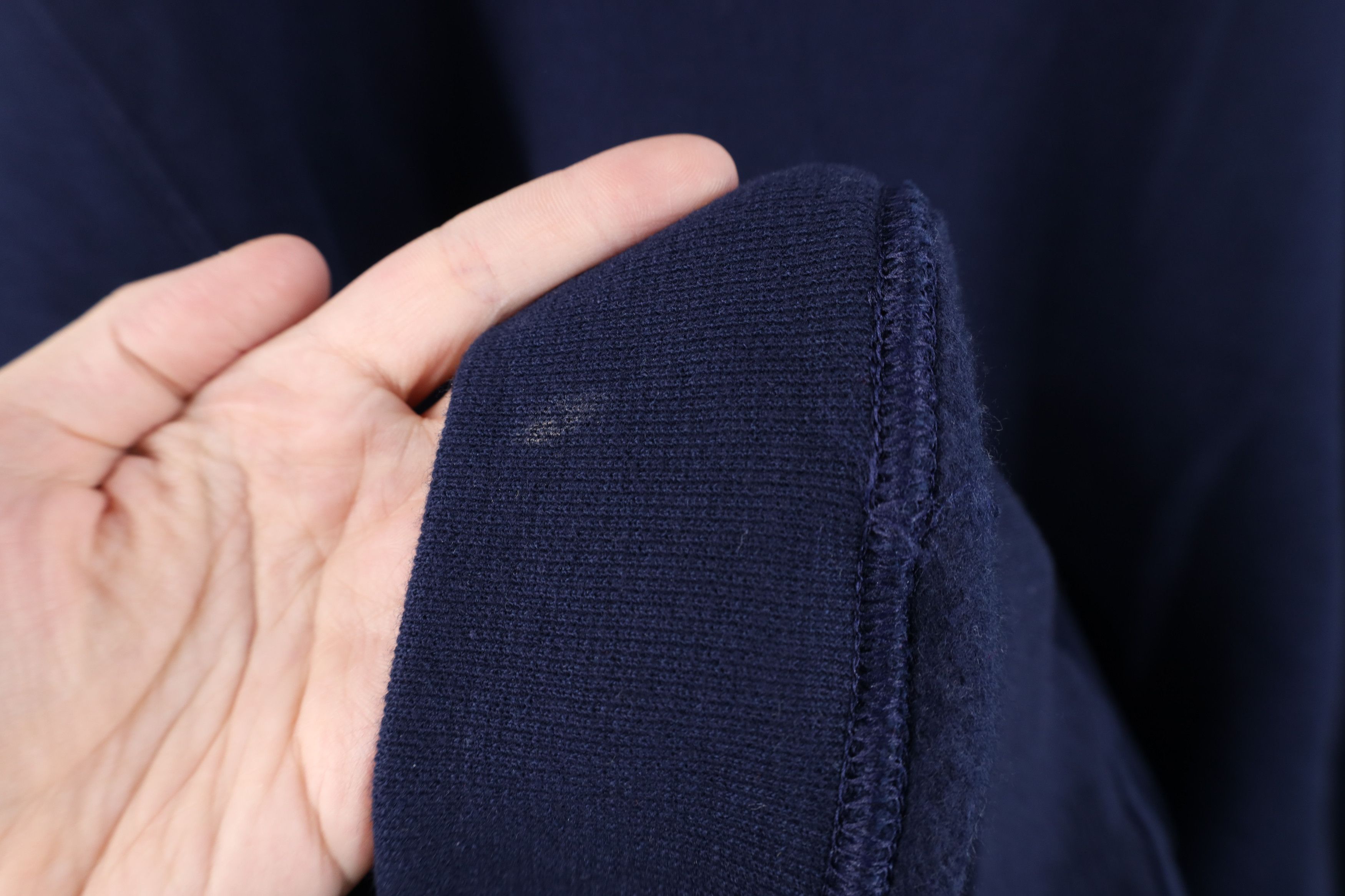 Russell Athletic Vintage 90s Russell Athletic Crewneck Sweatshirt Navy Blue Size US L / EU 52-54 / 3 - 10 Thumbnail