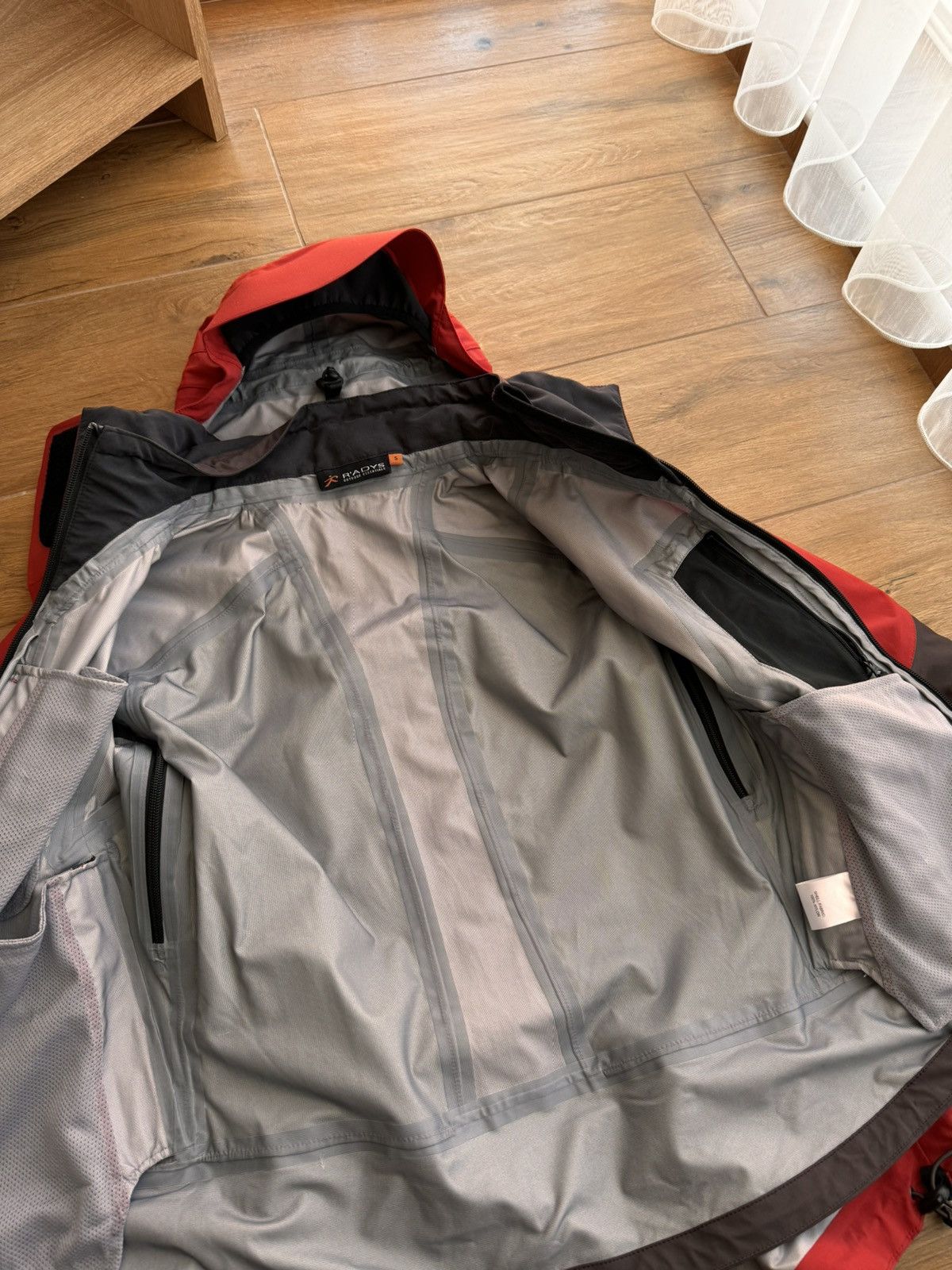 Goretex × Vintage Vintage R’adys Outdoor Essentials Goretex Waterproof Jacket Size M / US 6-8 / IT 42-44 - 15 Thumbnail