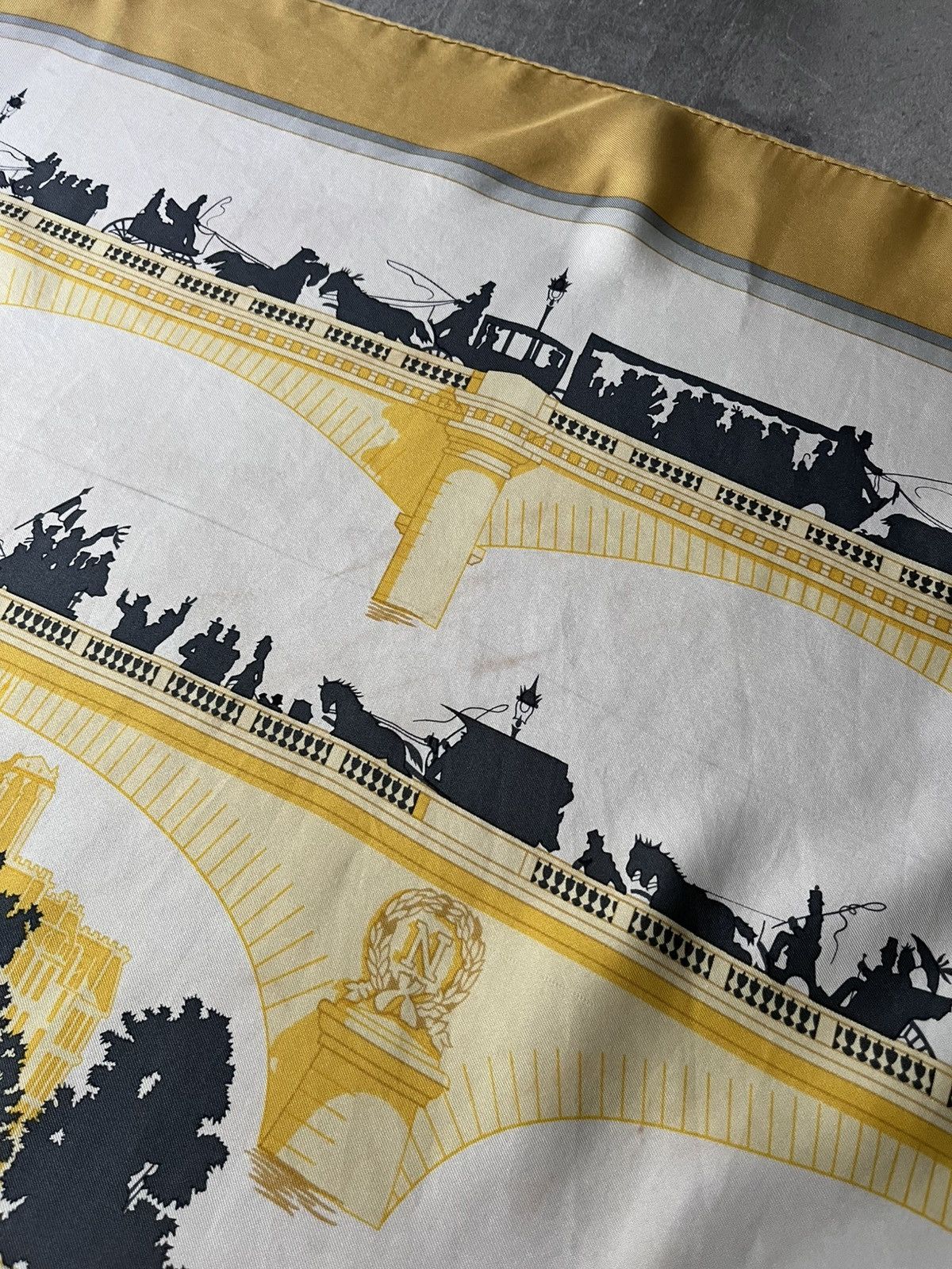 Hermes Hermes ''Le Ponts de Paris'' silk scarf yellow rare Size ONE SIZE - 11 Thumbnail