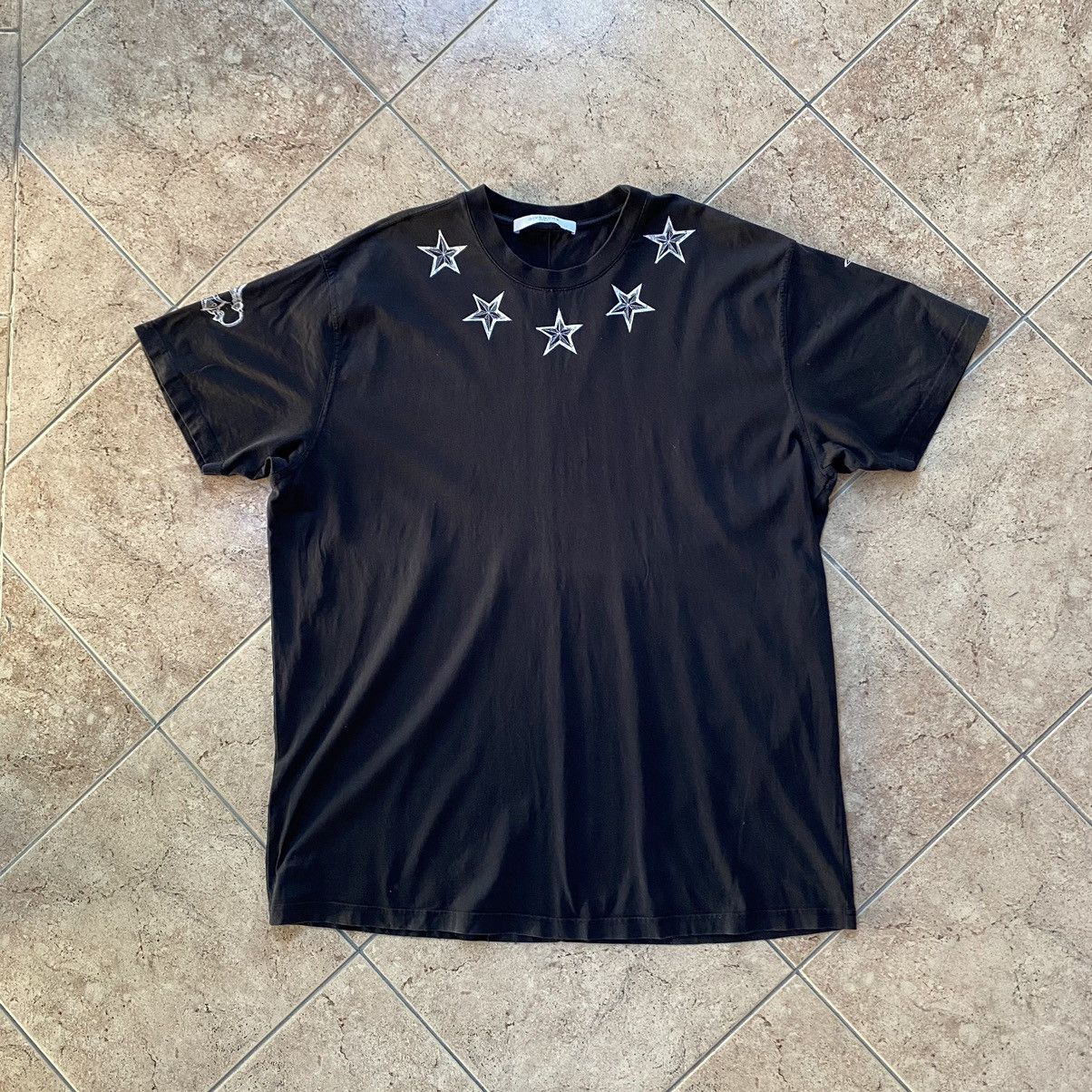 Givenchy 5 star t shirt best sale