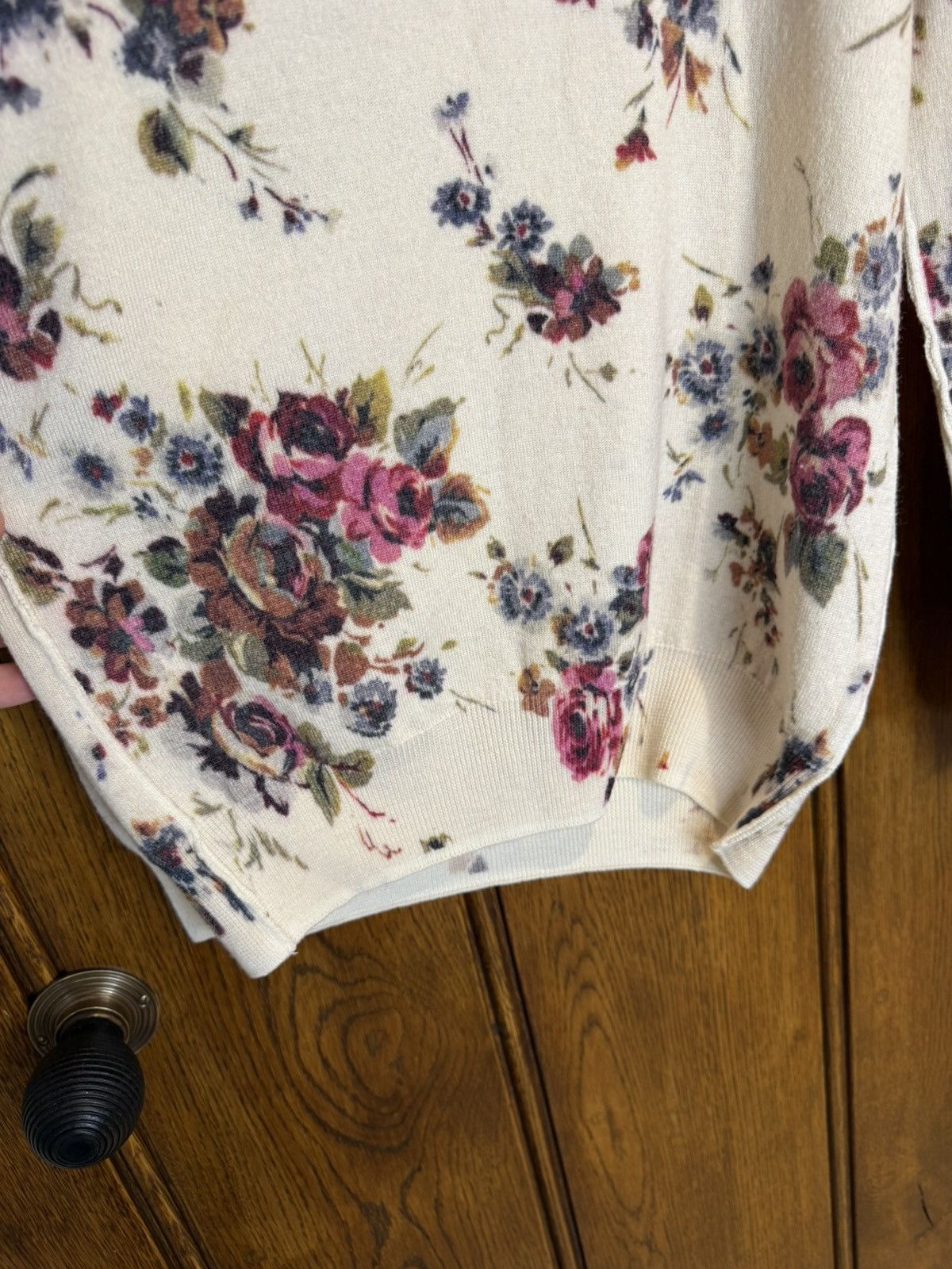 Dolce & Gabbana Dolce & Gabbana D&D floral cream sweater 46 y2k archive Size US S / EU 44-46 / 1 - 15 Thumbnail