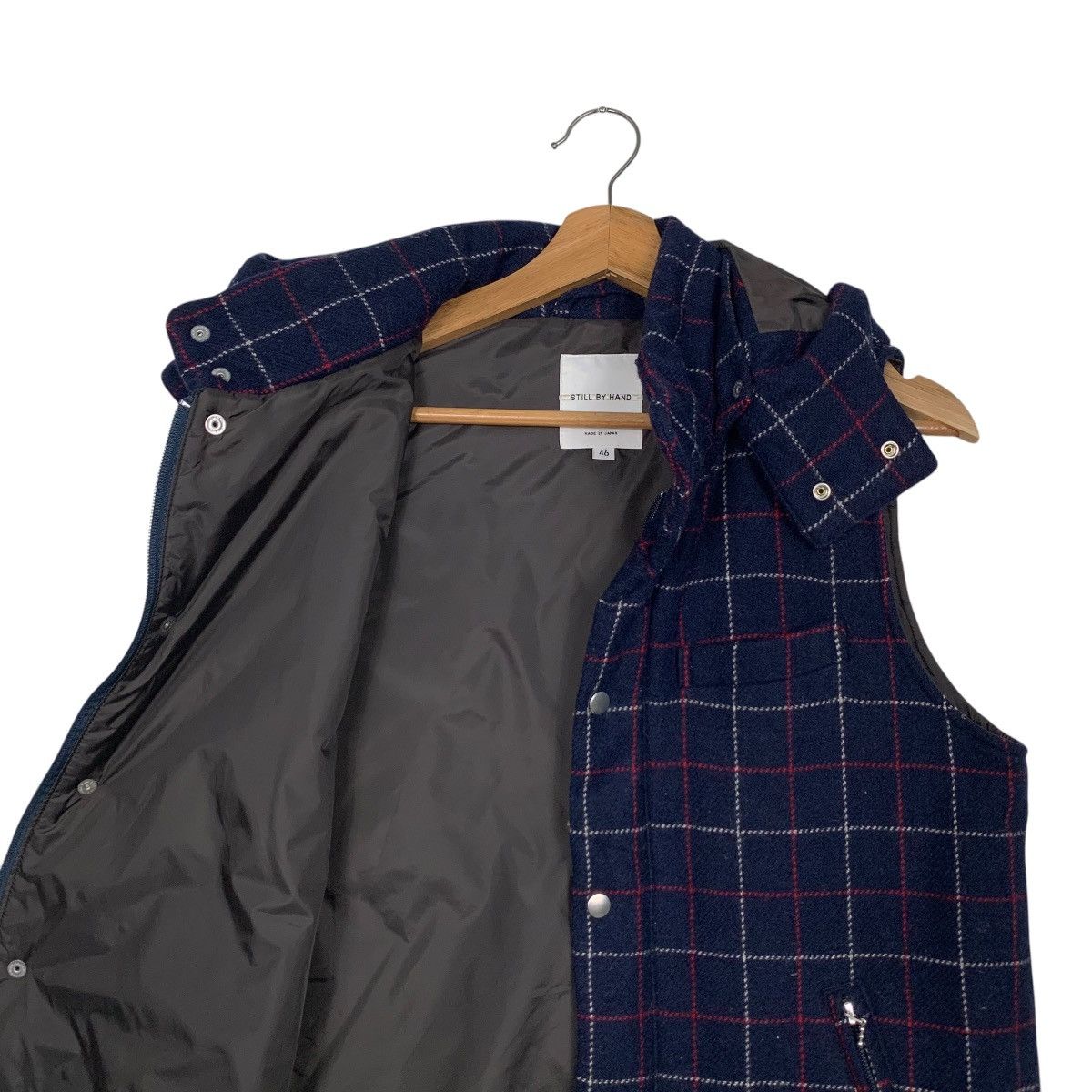 STILL BY HAND STILL BY HAND Checked Puffer Hooded Vest #2796-C126 Size US S / EU 44-46 / 1 - 8 Thumbnail