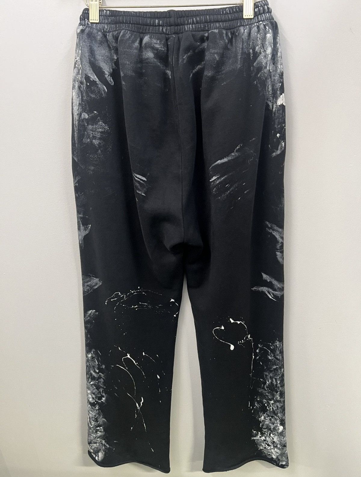 Balenciaga Balenciaga Painted Sweatpants Size US 30 / EU 46 - 2 Thumbnail