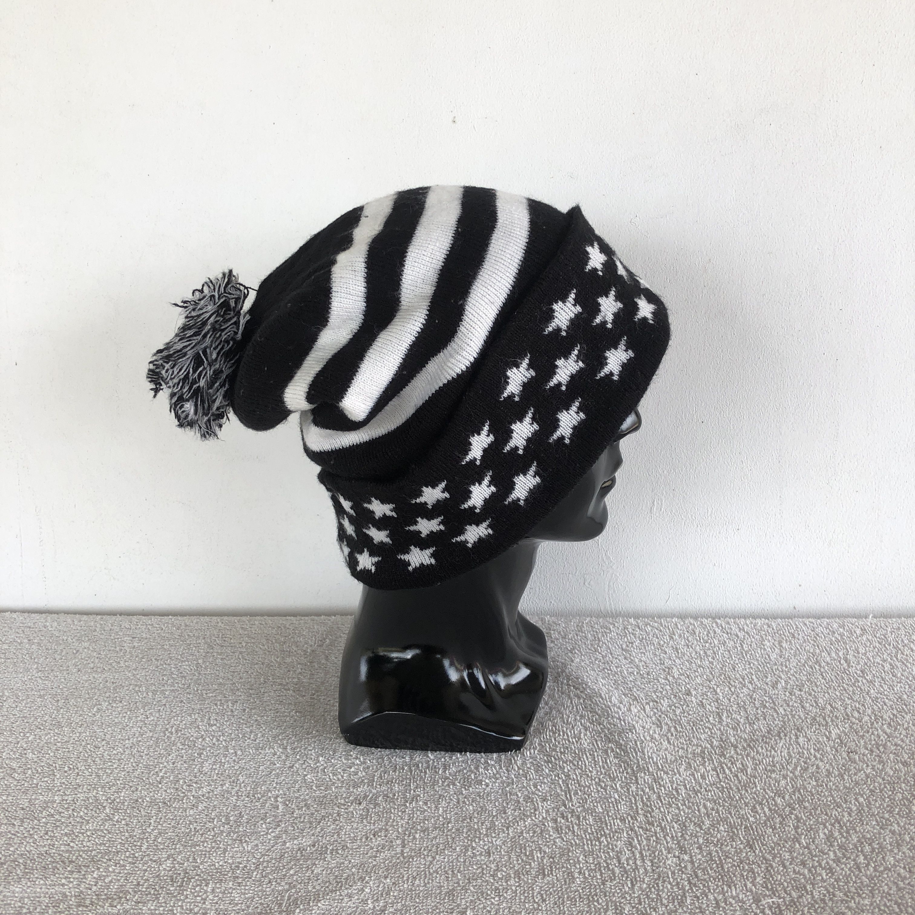 New Era Vintage Y2K New Era Beanie Star Pom Pom Snow Caps Hats Size ONE SIZE - 3 Thumbnail