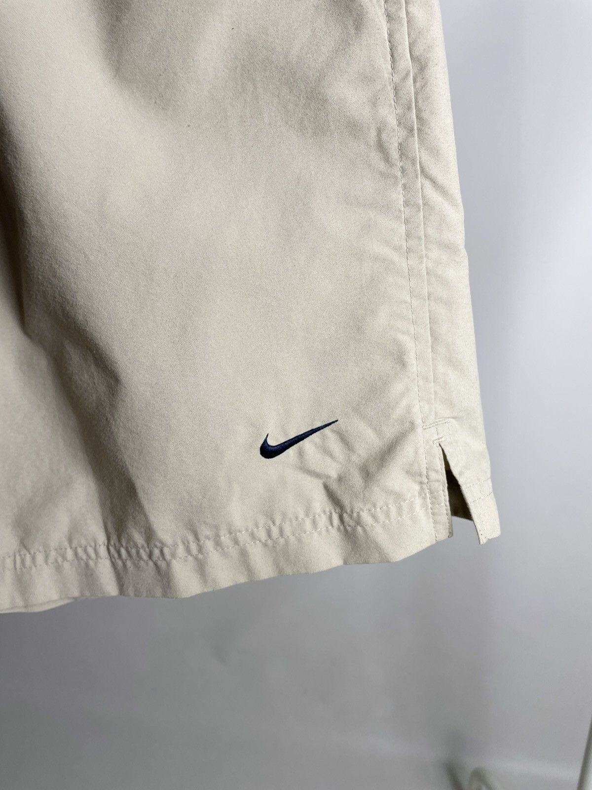 Nike VINTAGE 🍫 Nike Beige Classic logo retro Shorts Size US 30 / EU 46 - 3 Thumbnail