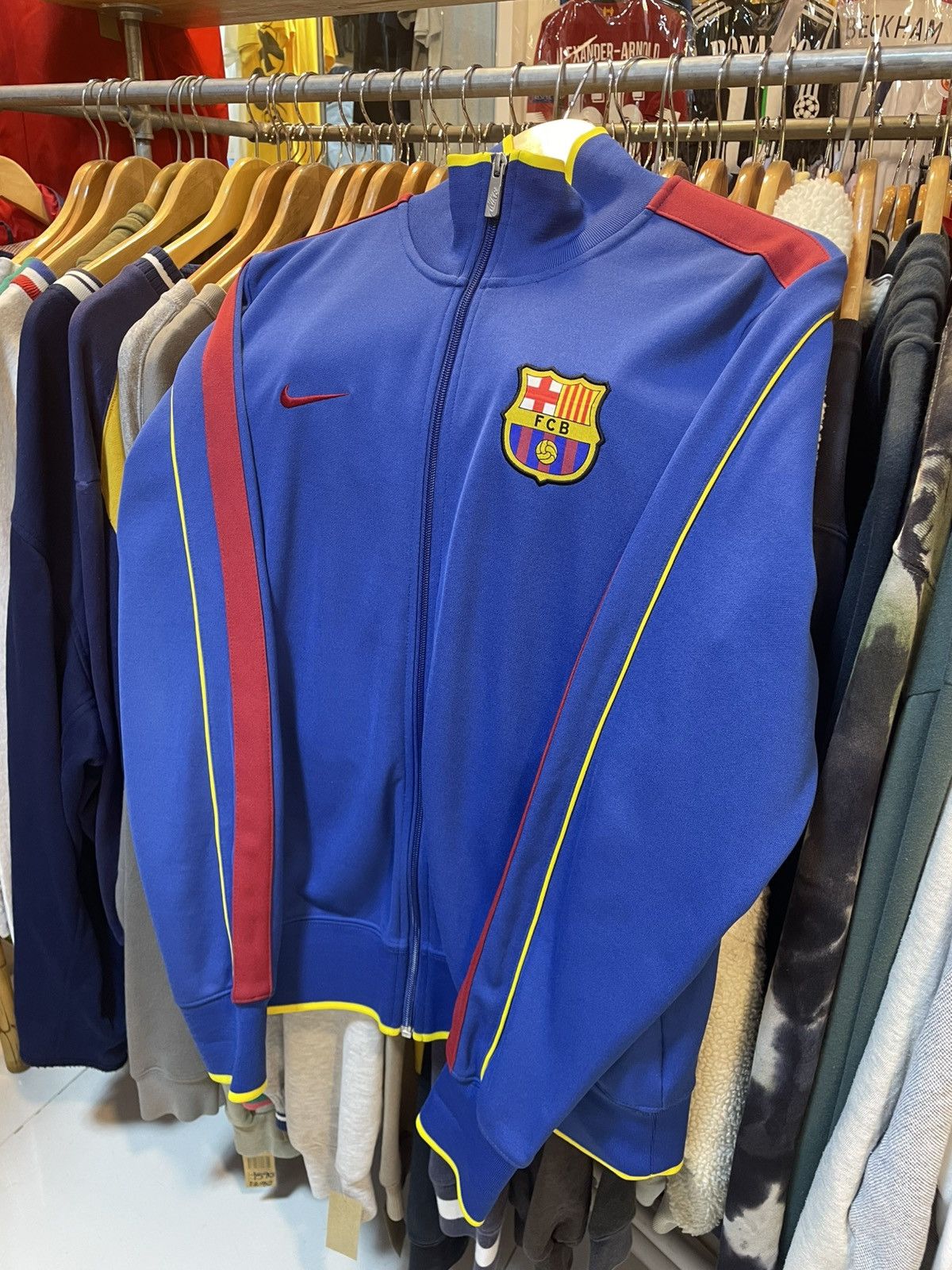 Nike 2011-2012 FC Bacelona Track Suit Size US M / EU 48-50 / 2 - 1 Thumbnail