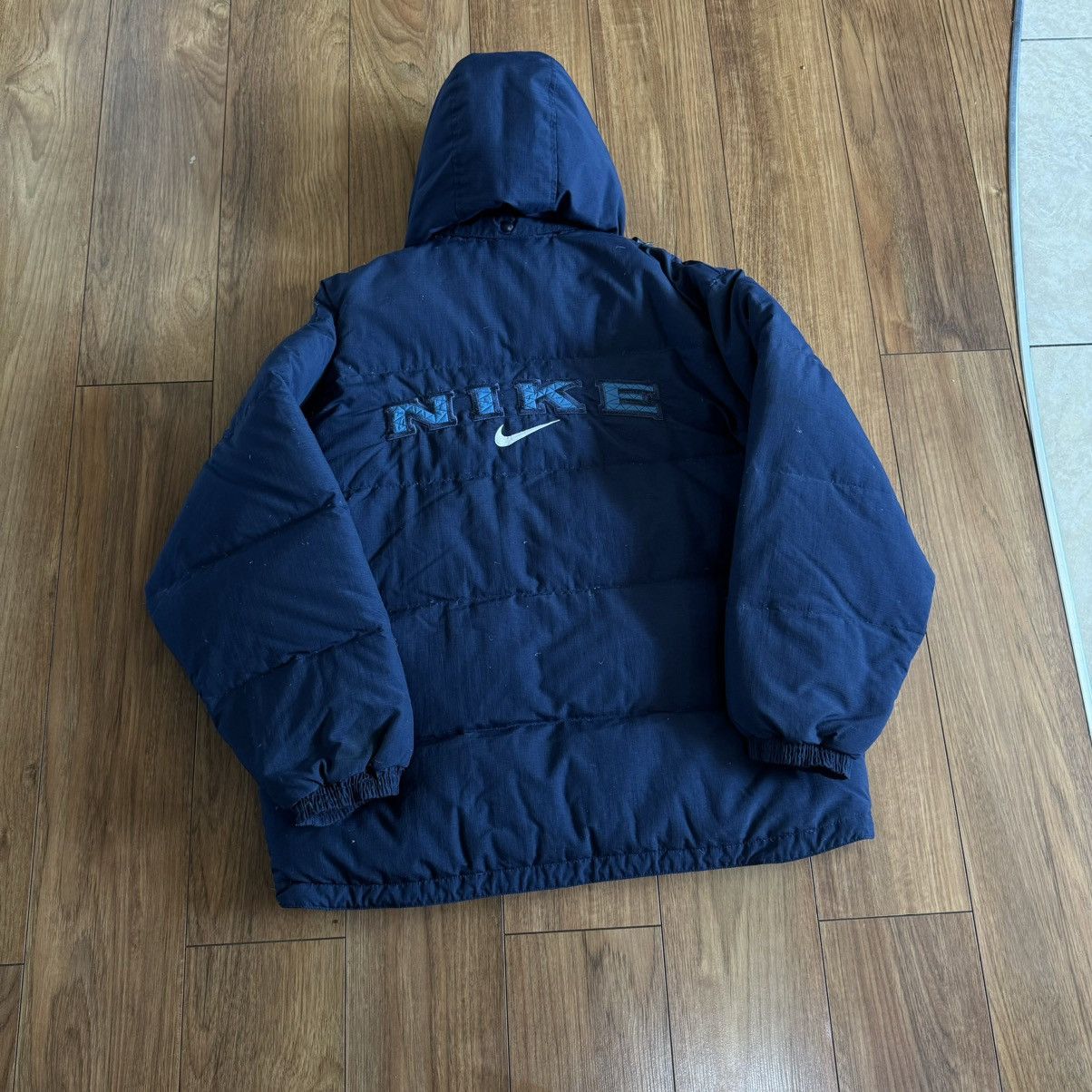 Nike × Vintage Vintage 90s embroidered logo Nike puffer jacket Size US L / EU 52-54 / 3 - 1 Thumbnail