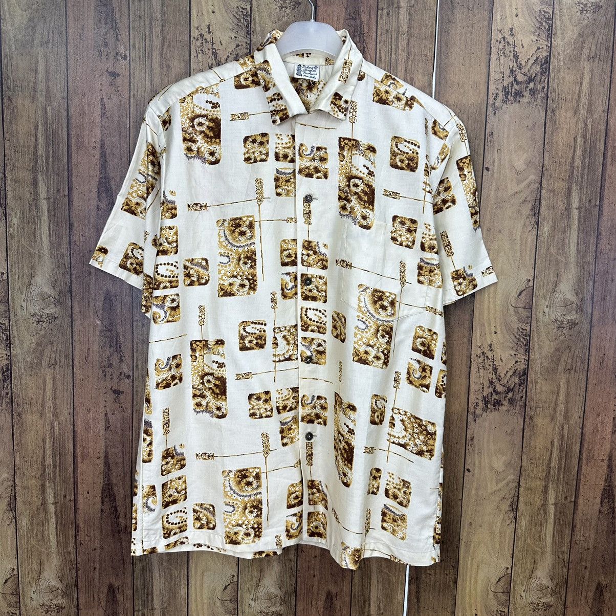 Vintage Vintage Richard Douglas Hawaiian Silk Button Shirt A794 Size US M / EU 48-50 / 2 - 1 Thumbnail