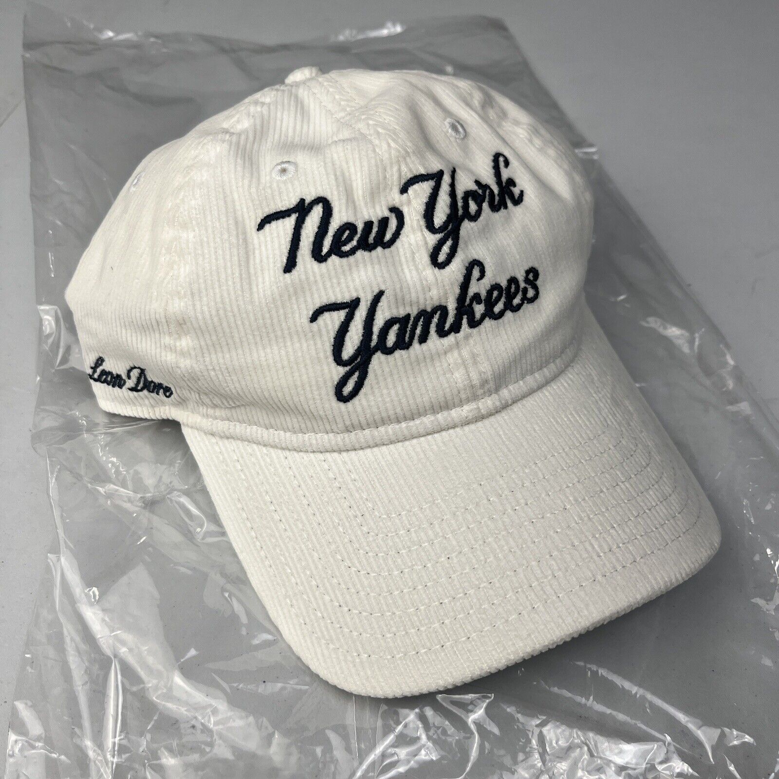 Aime Leon Dore Aime Leon Dore New York Yankees Corduroy Hat New Era White Size ONE SIZE - 1 Thumbnail