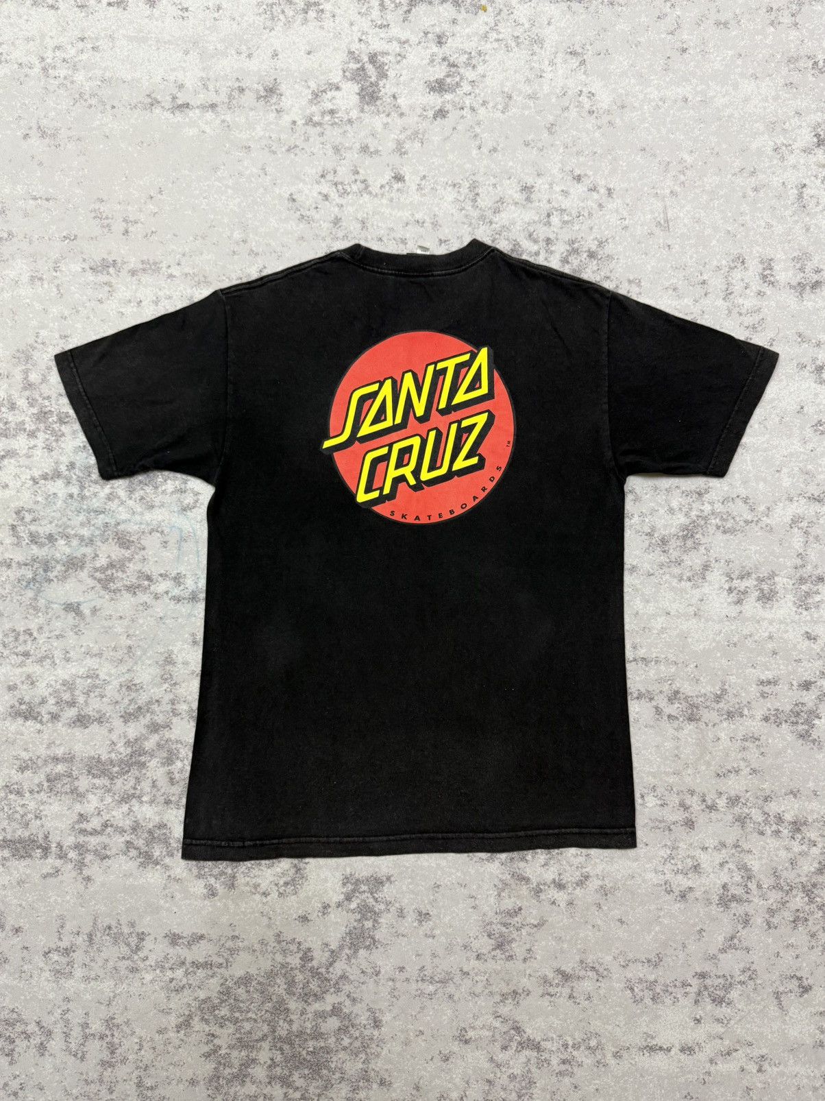 Santa Cruz Skateboards Vintage Santa Cruz Skateboards Sun faded Backhit logo Tshirt Size US M / EU 48-50 / 2 - 3 Thumbnail