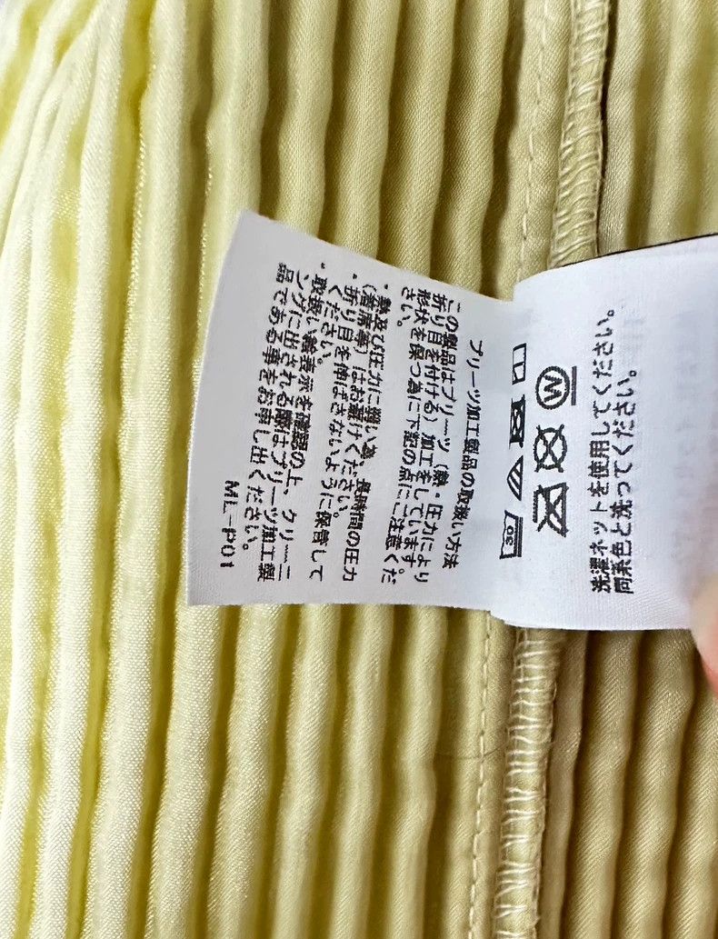 Issey Miyake Issey Miyake size:1 Yellow pleated cardigan coat Size XS / US 0-2 / IT 36-38 - 5 Thumbnail