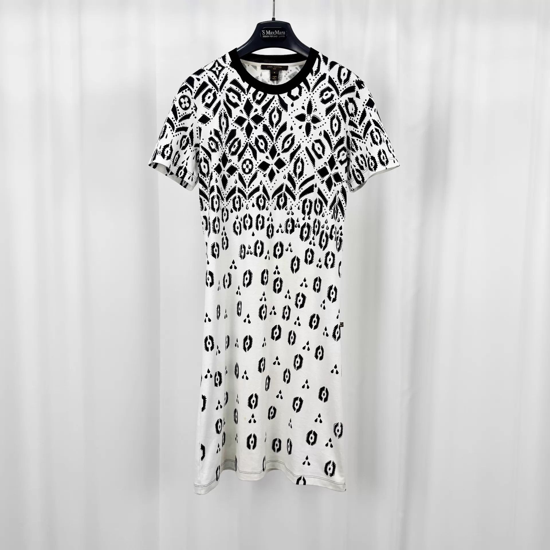 Louis Vuitton LV Beaded 3Flowers Dress S 98 New KL11434 Size S / US 4 / IT 40 - 1 Thumbnail