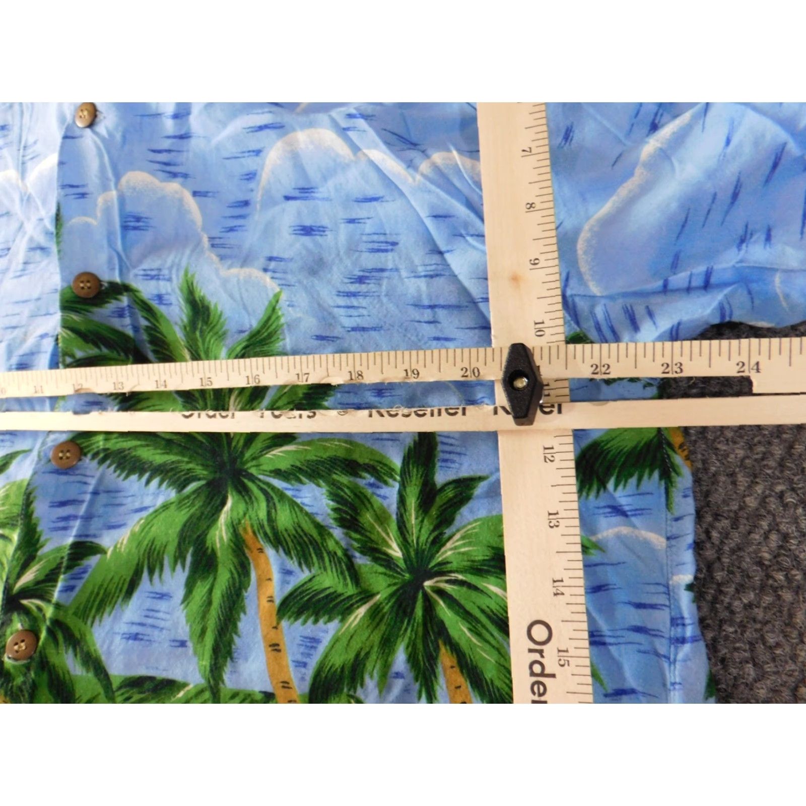 Vintage VINTAGE Thumbs Up Hawaiian Shirt Mens XL Blue Floral Button Up Size US XL / EU 56 / 4 - 6 Thumbnail