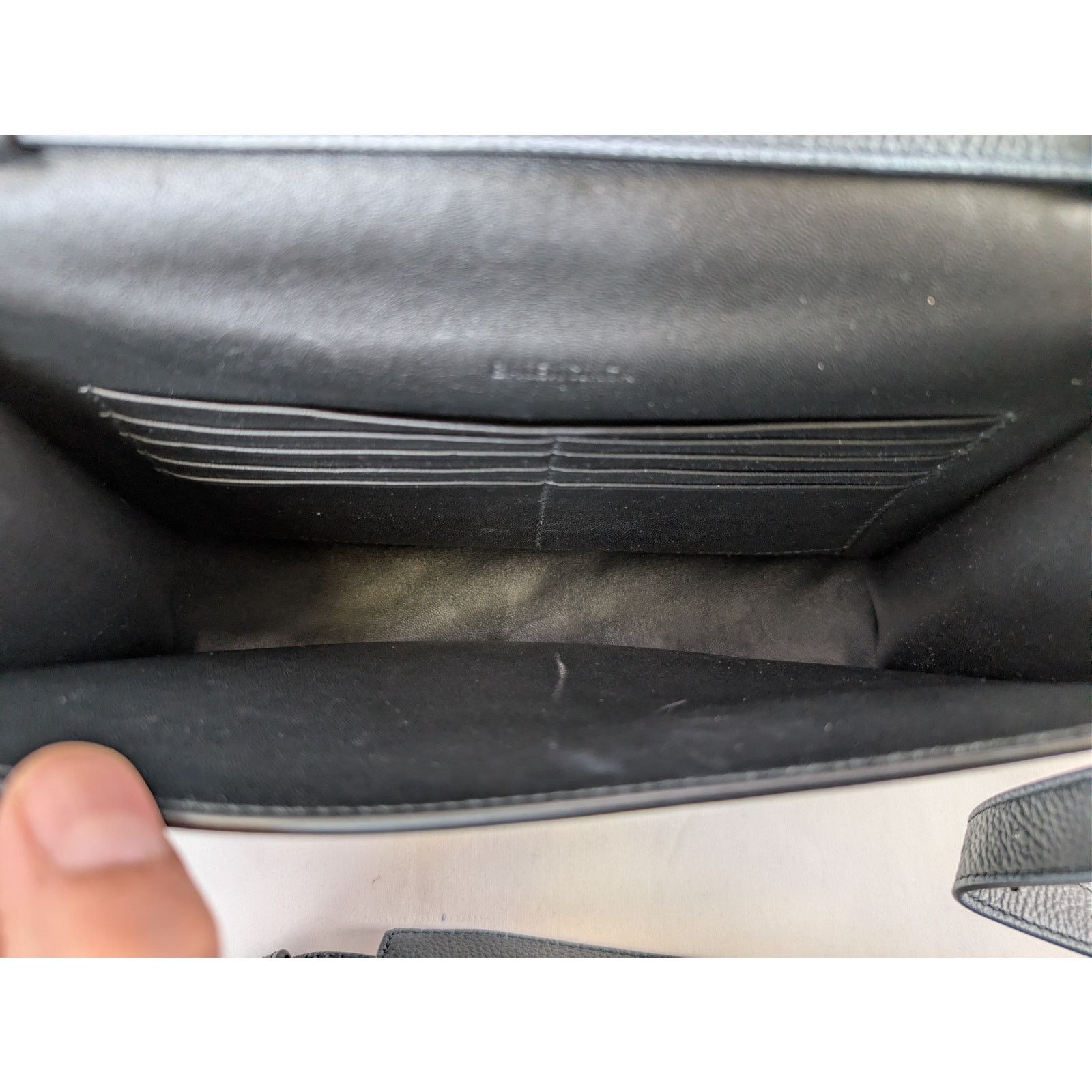 Balenciaga o1rshd1 Size: OS / Car Flap Bag with Strap Black/ White Dirt Size ONE SIZE - 11 Thumbnail