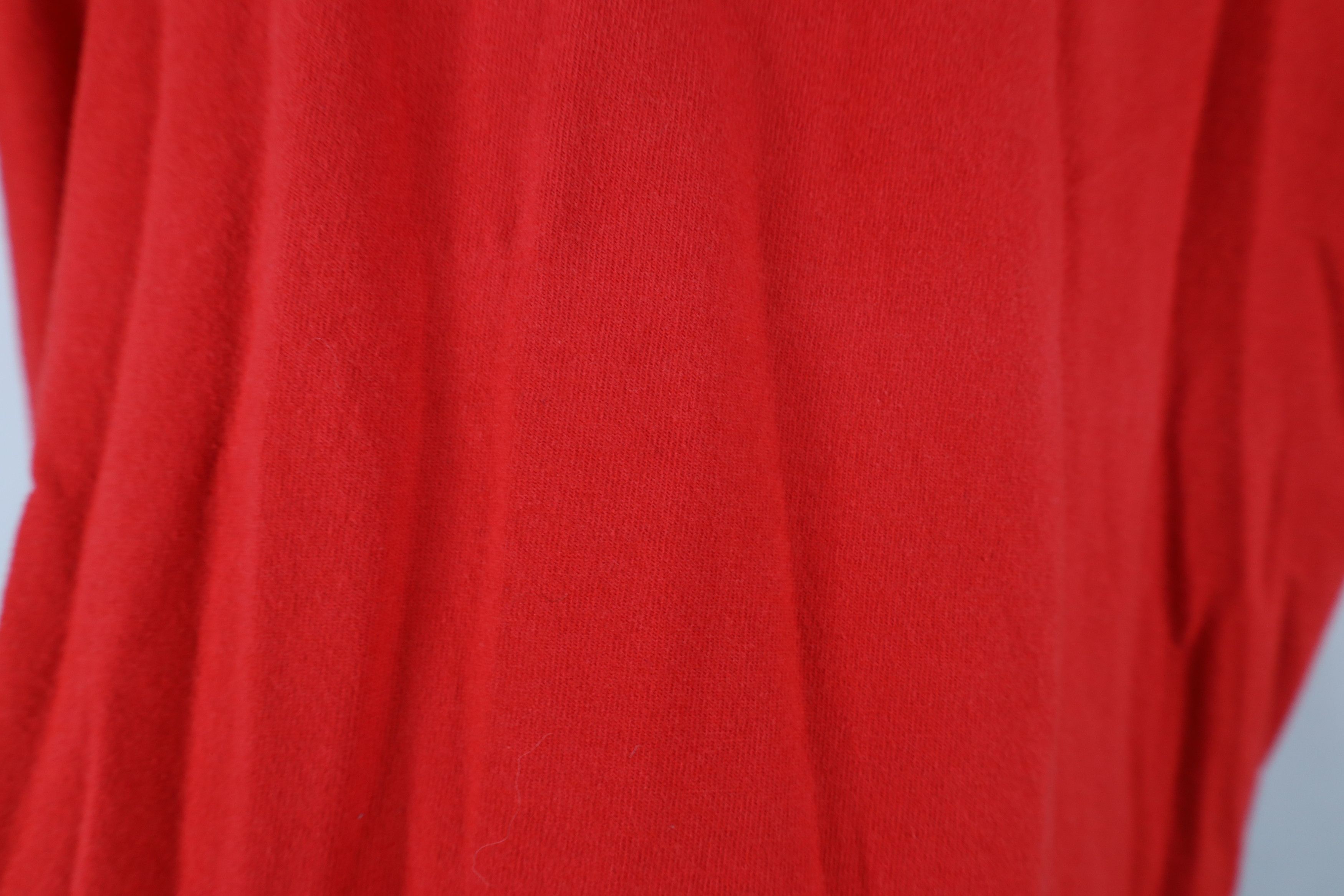 Vintage Vintage 90s Streetwear Breath Saloon T-Shirt Red Cotton USA Size US L / EU 52-54 / 3 - 8 Thumbnail