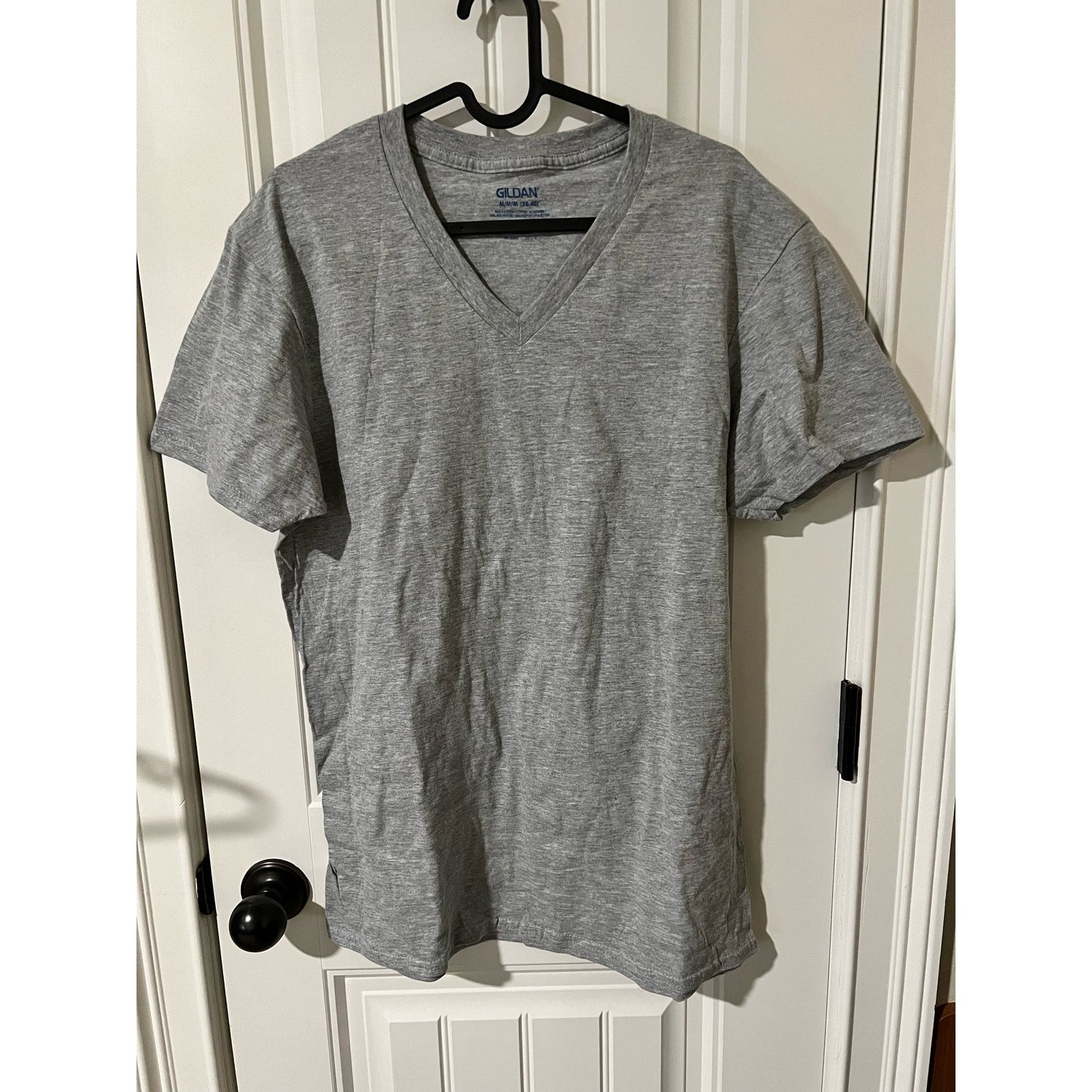 Gildan V-Neck T-Shirts Tagless Grey/black (38-40) Moisture wicking Size US M / EU 48-50 / 2 - 4 Thumbnail