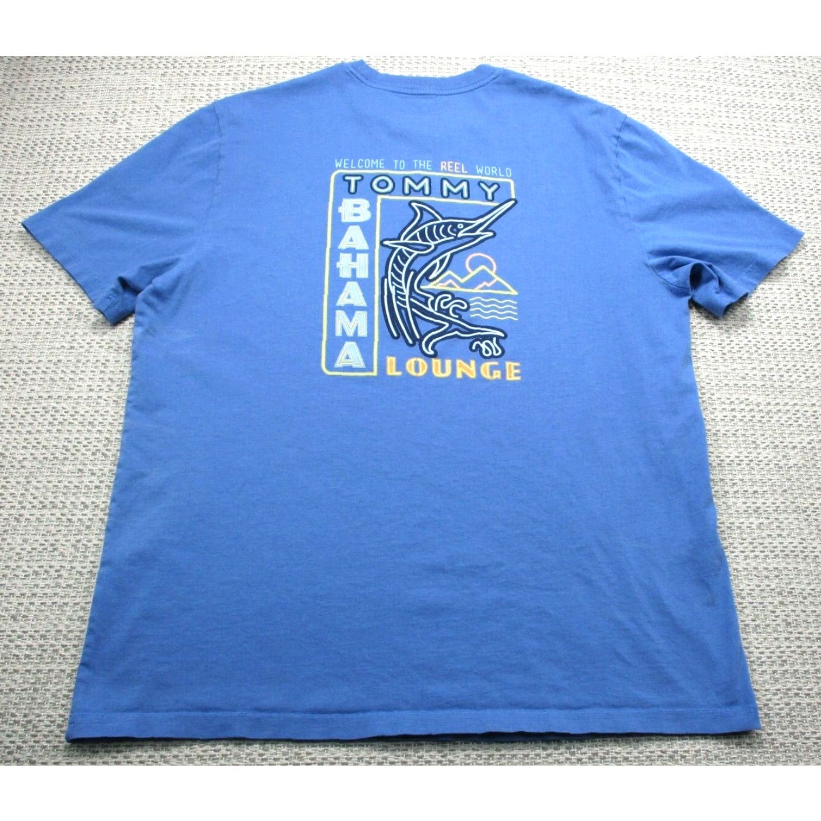 Tommy Bahama Tommy Bahama T-Shirt Mens Medium Graphic Tee Short Sleeve Lounge Reel World 90s California Dad Retro USA Aloha Logo Pocket Size US M / EU 48-50 / 2 - 2 Thumbnail