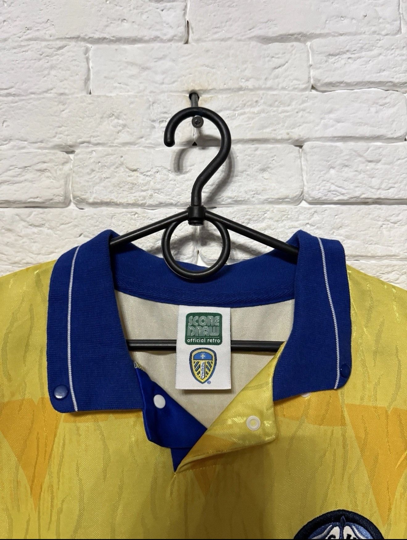 Other Leeds United Away Jersey Retro Football Shirt Score Draw Size US L / EU 52-54 / 3 - 3 Thumbnail