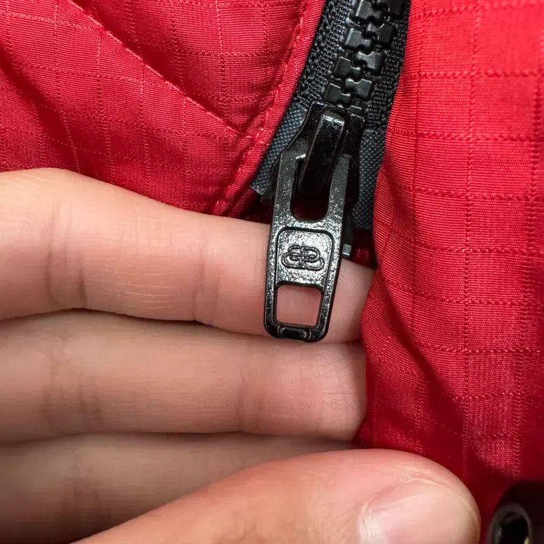 Balenciaga Balenciaga Collar Back Embroidered Logo Puffer Jacket - Re Size XXS / US 00 / IT 34 - 6 Thumbnail
