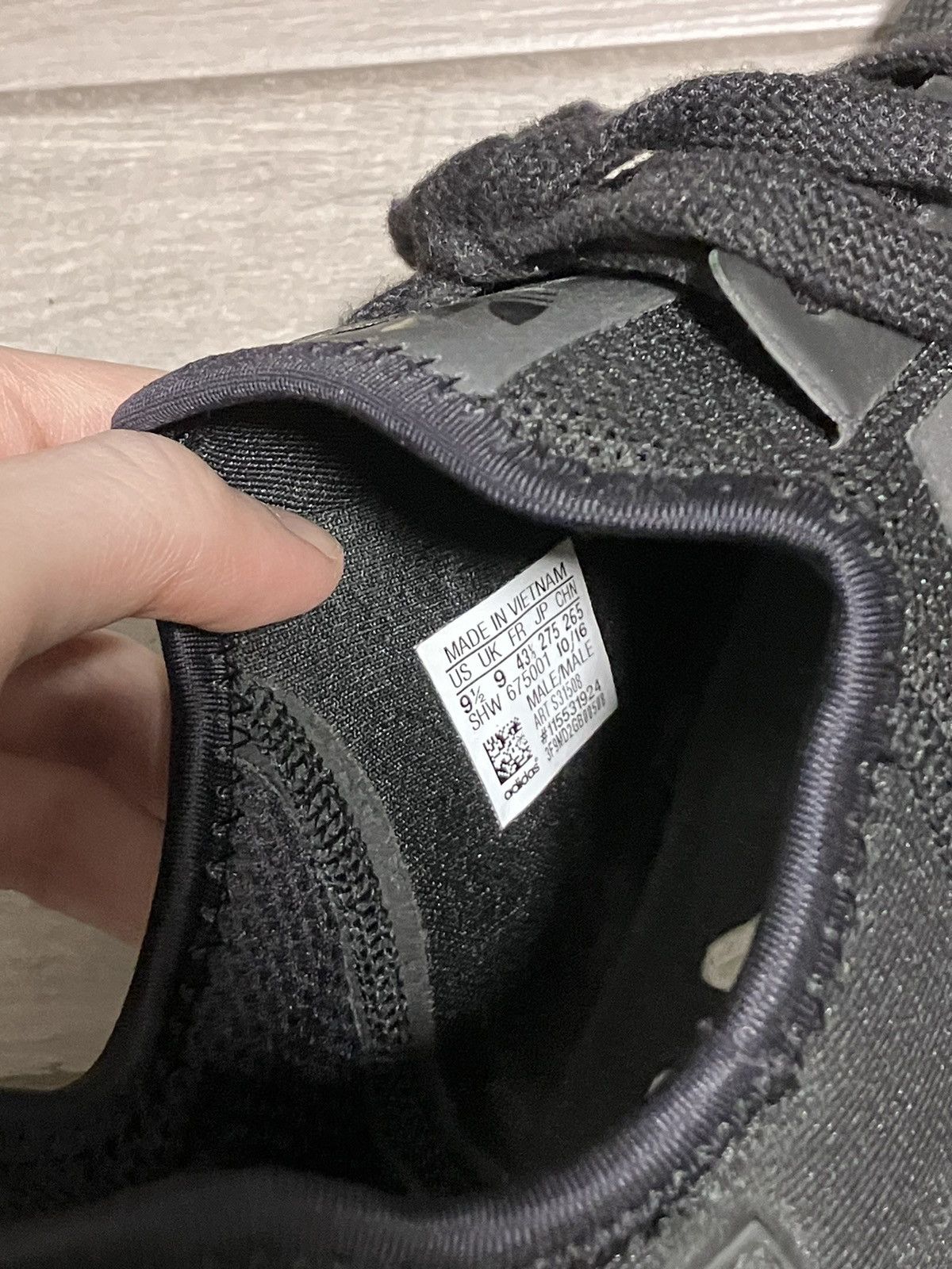 Adidas Adidas NMD R1 Triple Black Size US 9.5 / EU 42-43 - 5 Thumbnail