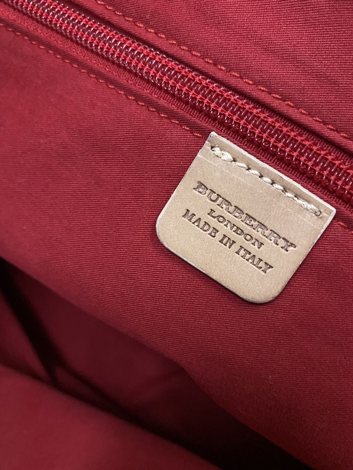 Burberry Burberry Overprint Tote Bag Size ONE SIZE - 11 Thumbnail