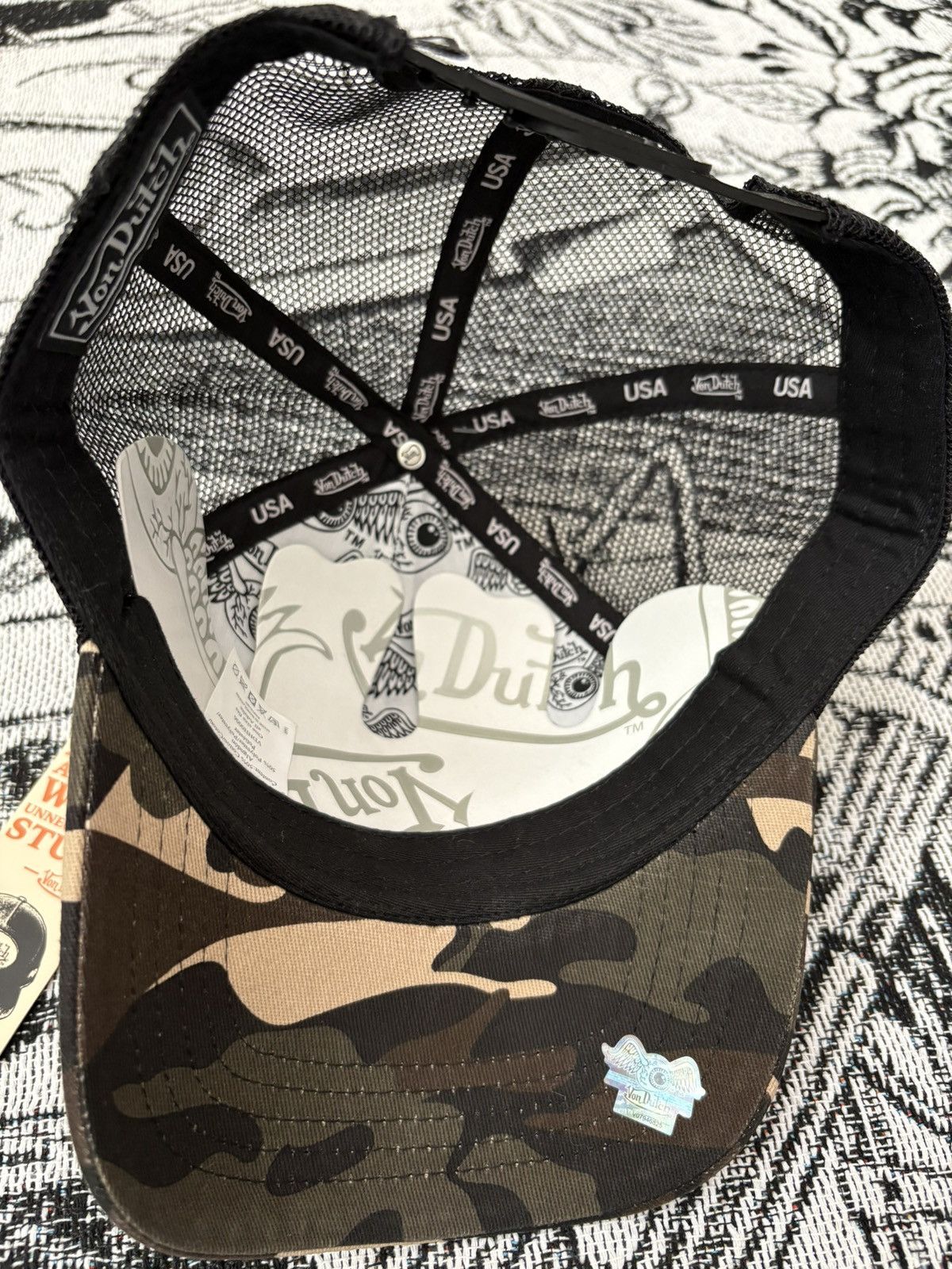 Von Dutch UPSIDE DOWN LOGO CAMO TRUCKER Size ONE SIZE - 3 Thumbnail