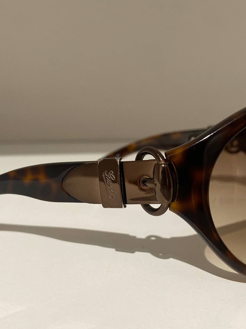 Gucci Gucci GG Buckle Logo Oval Oversized Sunglasses Y2K Vintage Size ONE SIZE - 6 Thumbnail