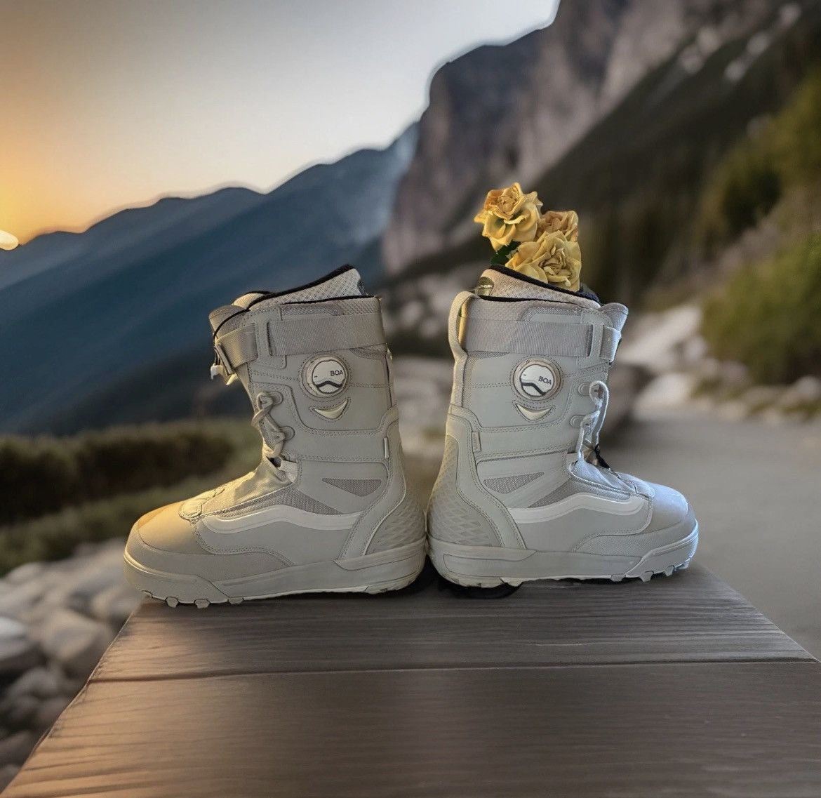 Vans Vans Infuse Snowboard Boots BOA V3 PopCush Size US 10 / EU 43 - 1 Thumbnail