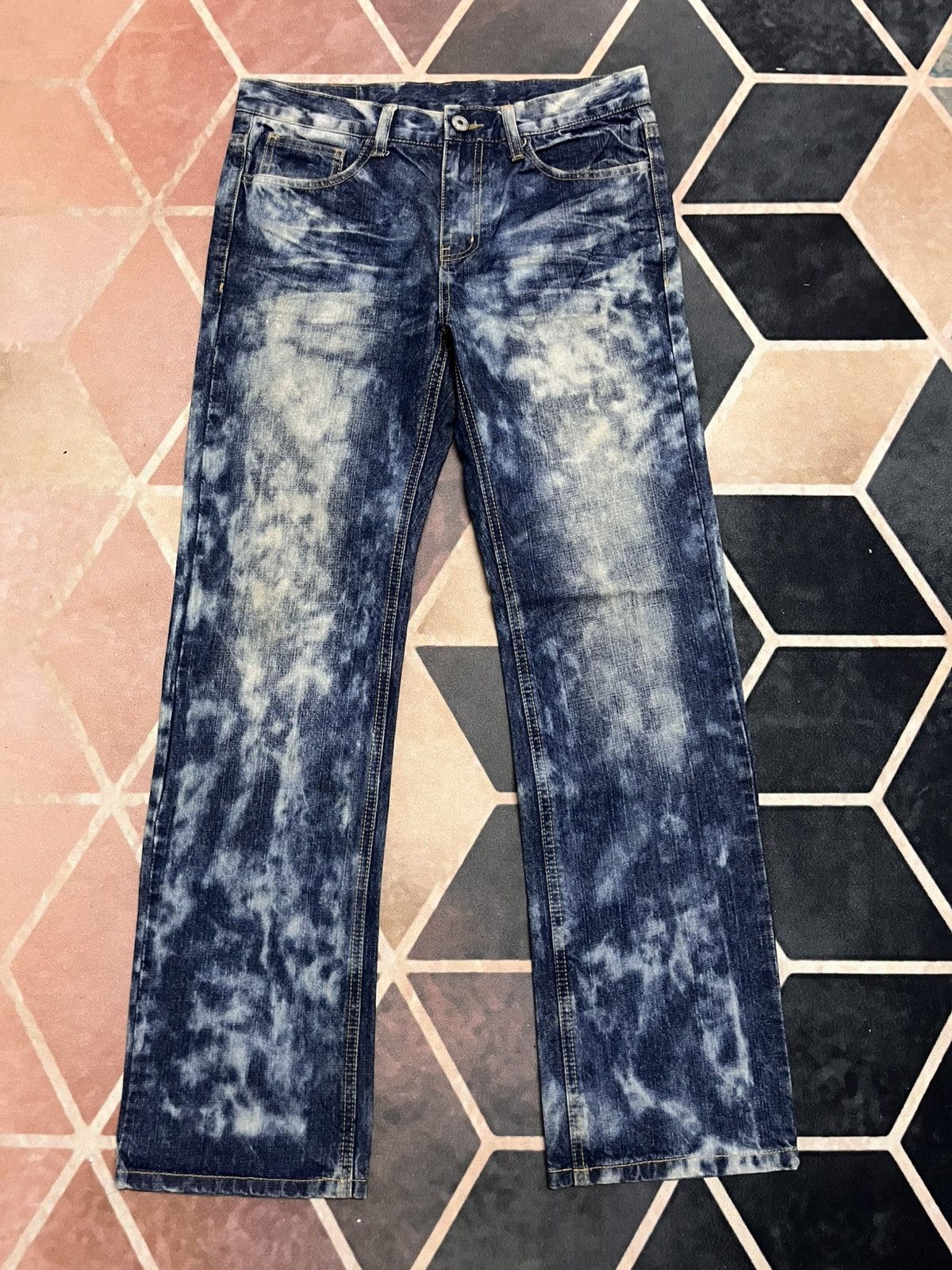Japanese Brand strawberry leaves japanese brand acid wash jeans Size US 33 - 3 Thumbnail