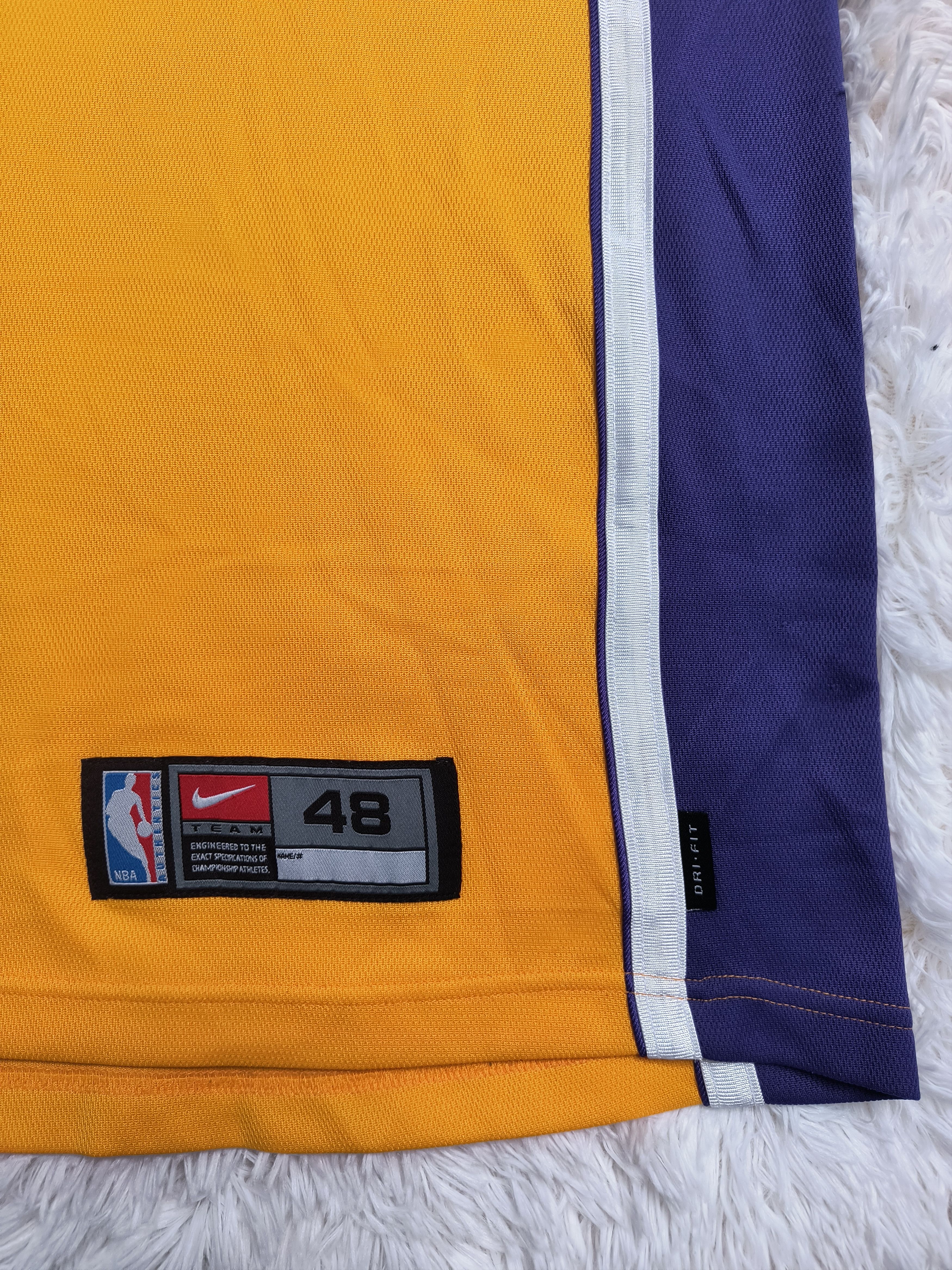 NBA Vintage Y2K L.A. Lakers #8 Kobe Bryant jersey Size US XL / EU 56 / 4 - 3 Thumbnail