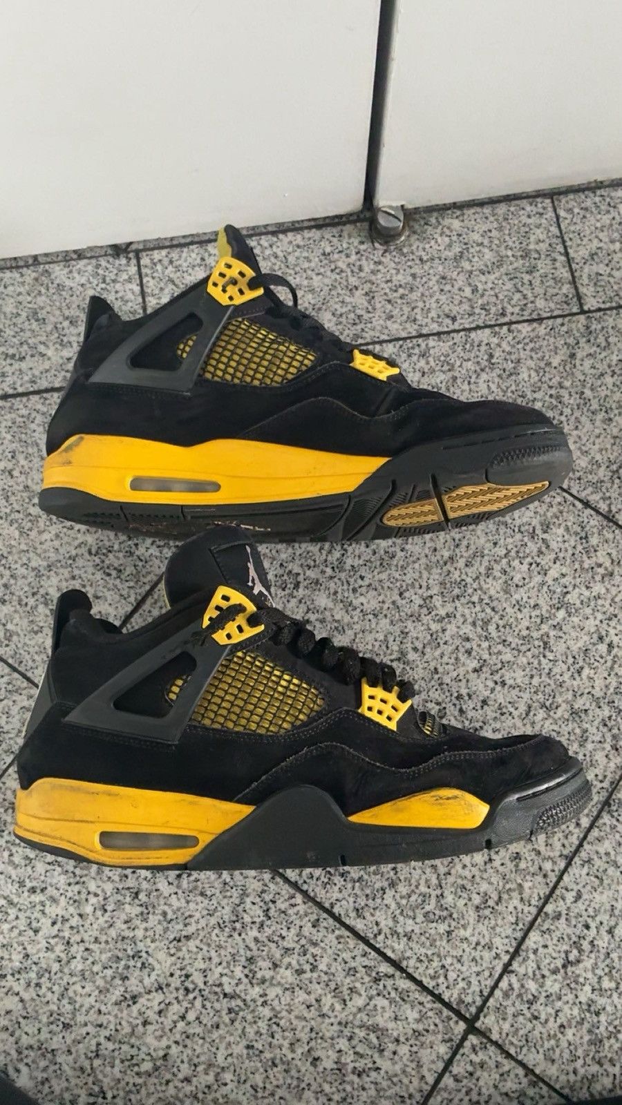 Nike Jordan 5 Thunder Size US 12 / EU 45 - 2 Thumbnail