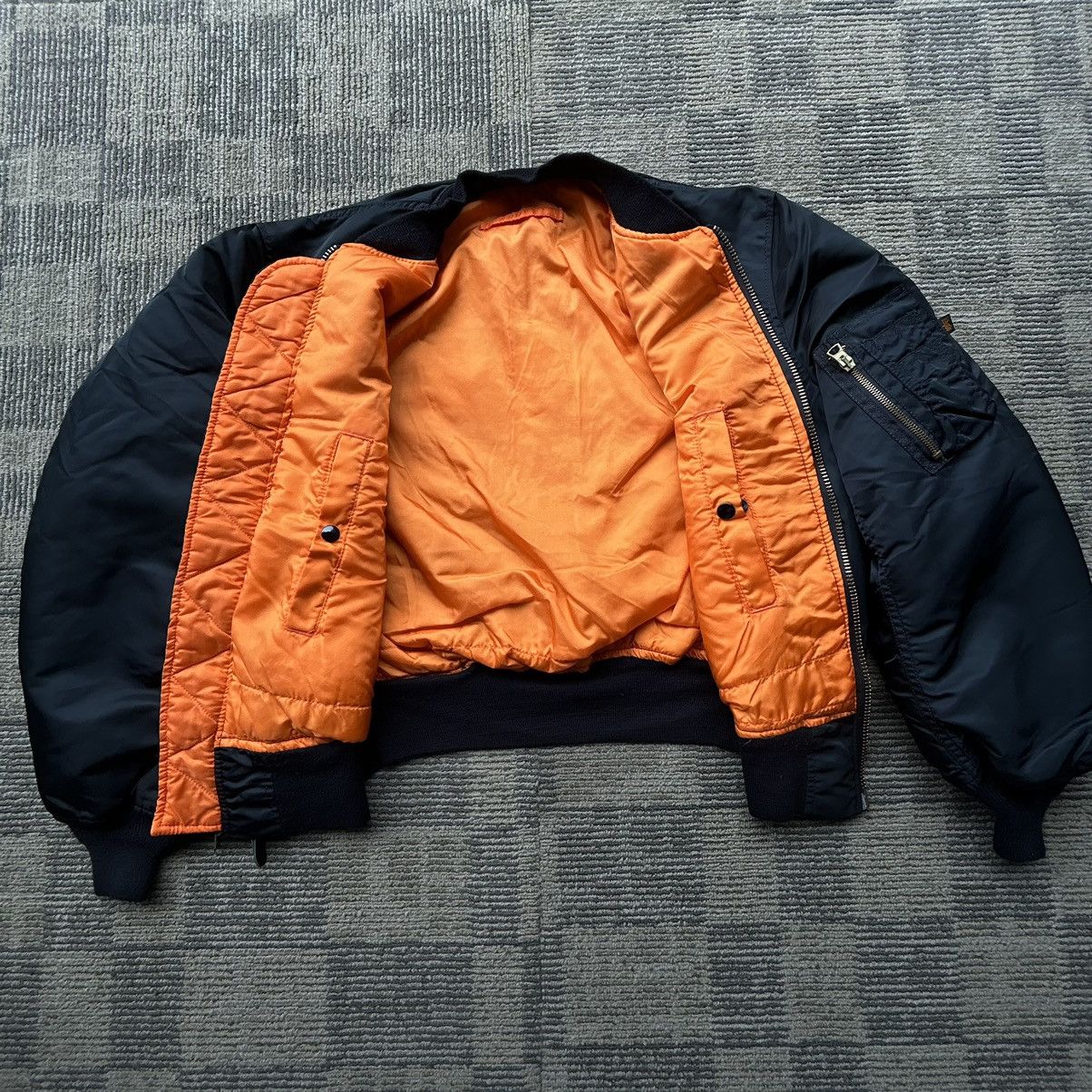 Vintage Vintage Y2k The Beatles Logo Embroidered Bomber Nylon Jacket Size US S / EU 44-46 / 1 - 4 Thumbnail