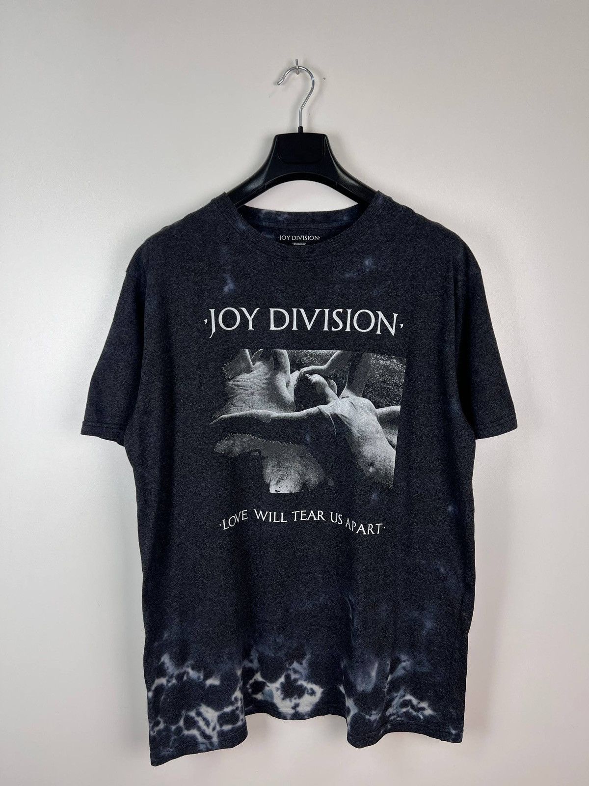 Joy Division Joy Division love will tear us apart band t-shirts size XL Size US XL / EU 56 / 4 - 1 Thumbnail