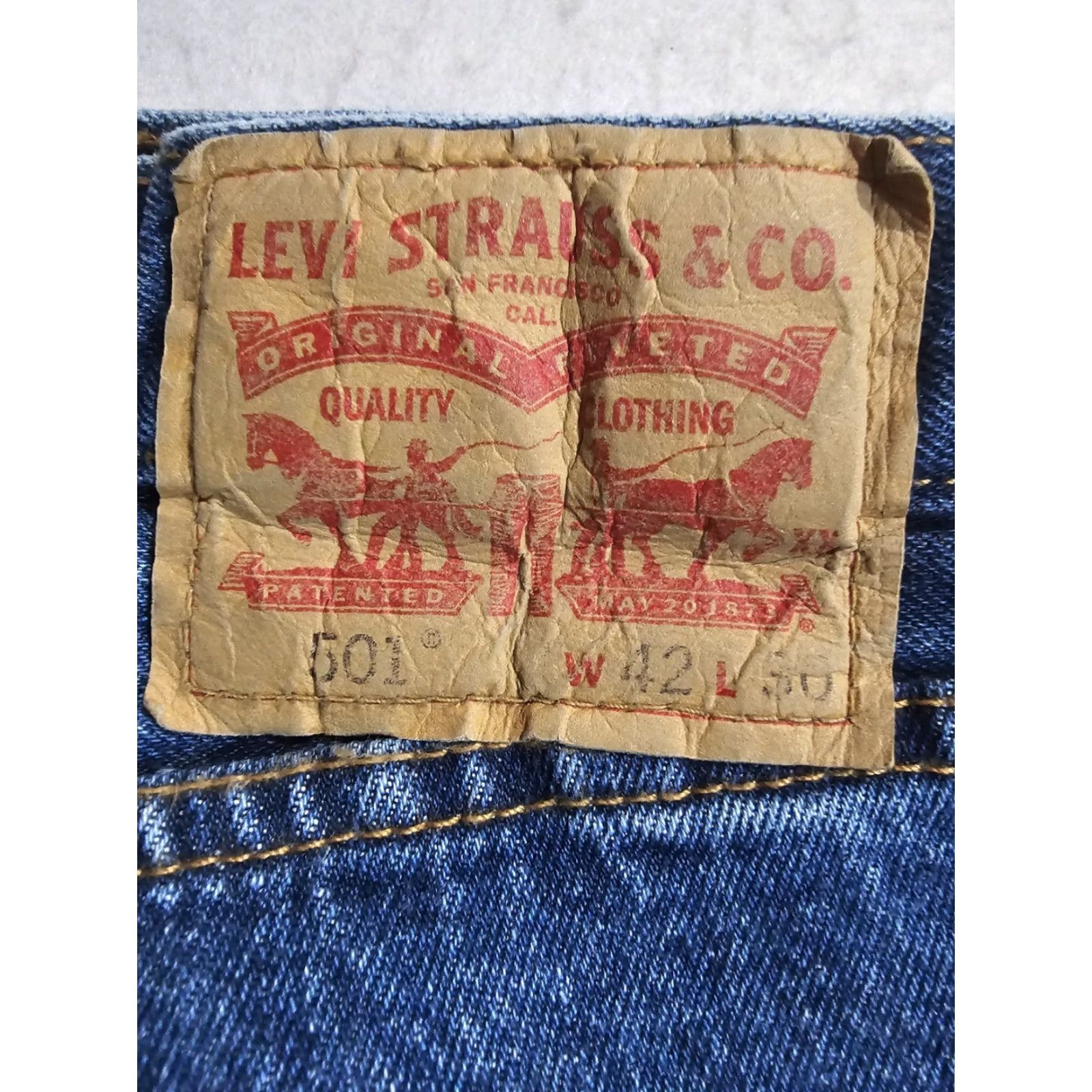 Levi's VINTAGE Levi's 501 XX Jeans Mens Size 42x30 Blue Medium Wash Denim Cotton 90s Theme 5-Pocket Design Regular Fit Straight Size US 42 / EU 58 - 3 Thumbnail